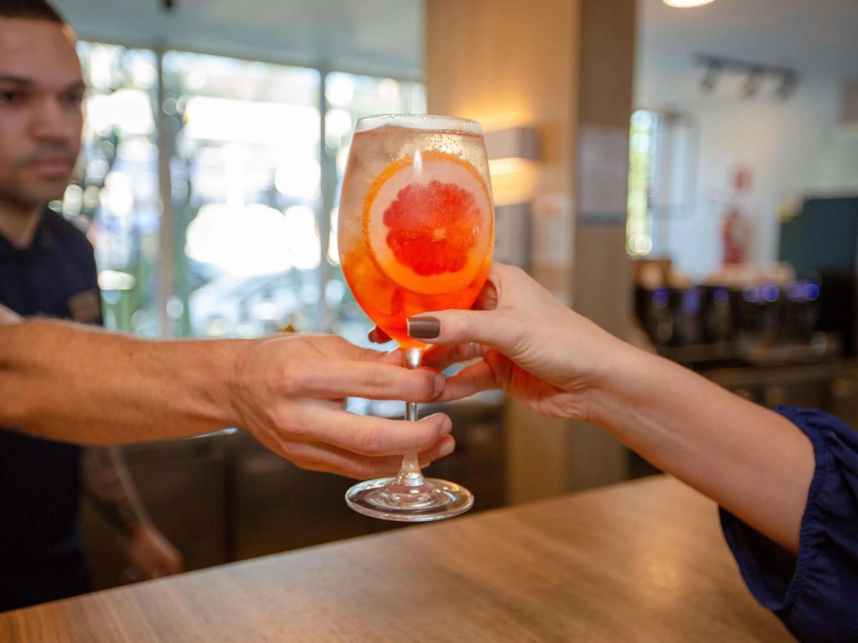 Lounge or bar in Mercure Rio de Janeiro Barra da Tijuca