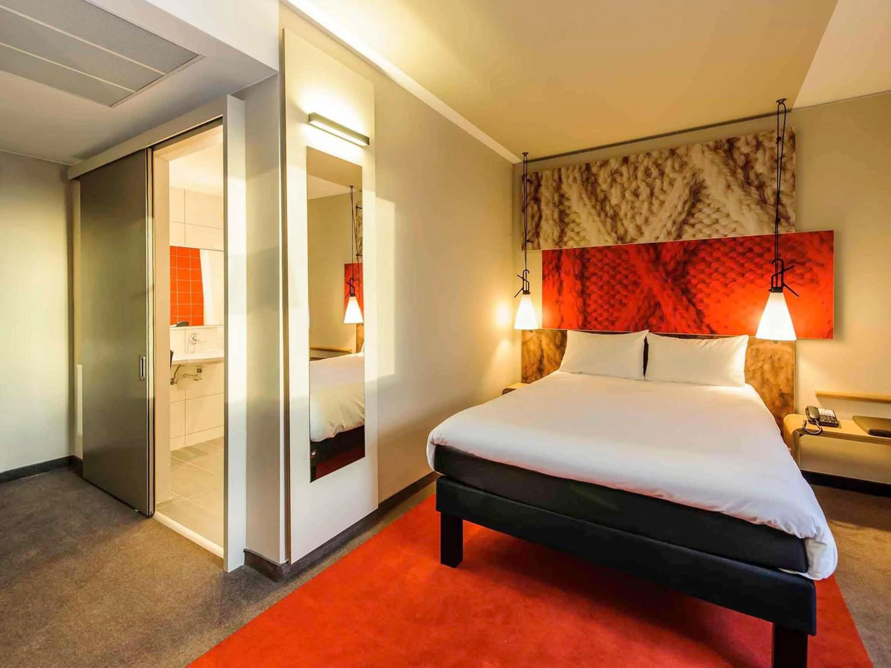 Bedroom, Bed in Ibis Hamburg City