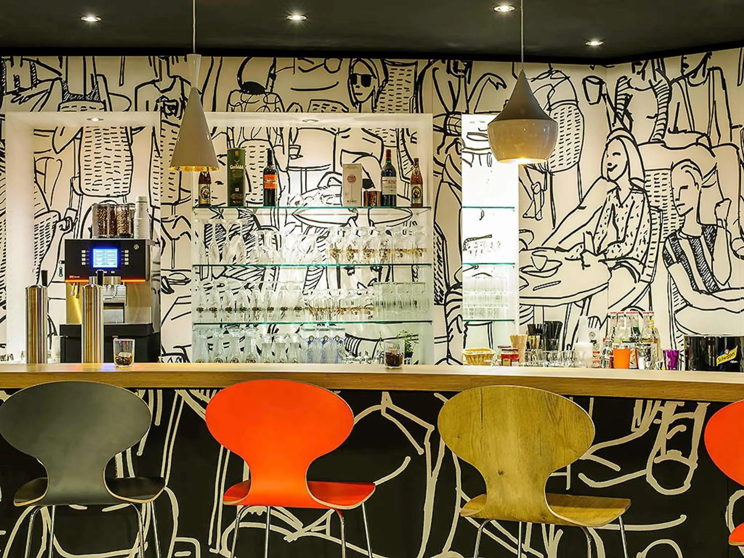 Lounge or bar in Ibis Hamburg City Lounge or bar in Ibis Hamburg City