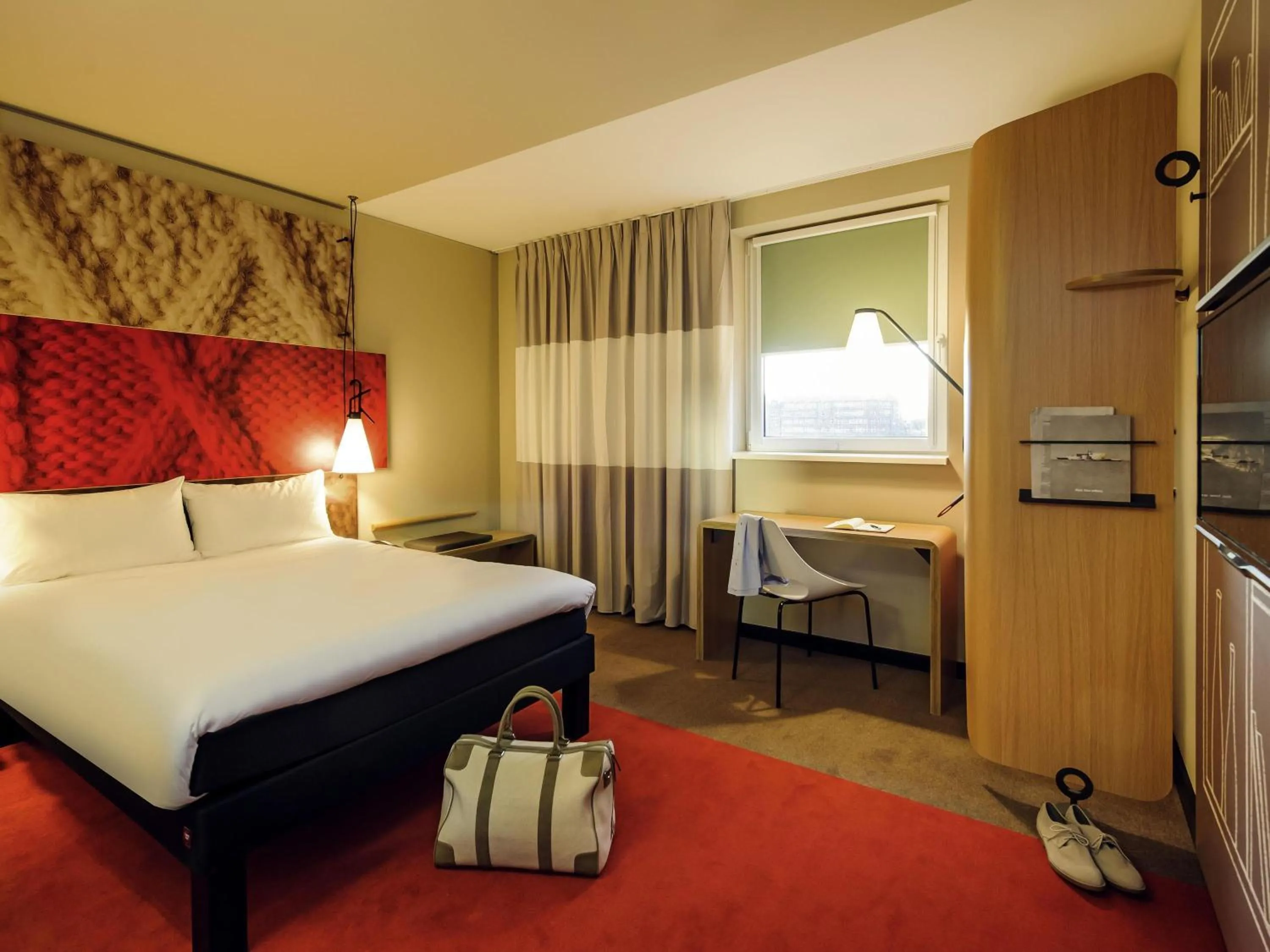 Bedroom, Bed in Ibis Hamburg City