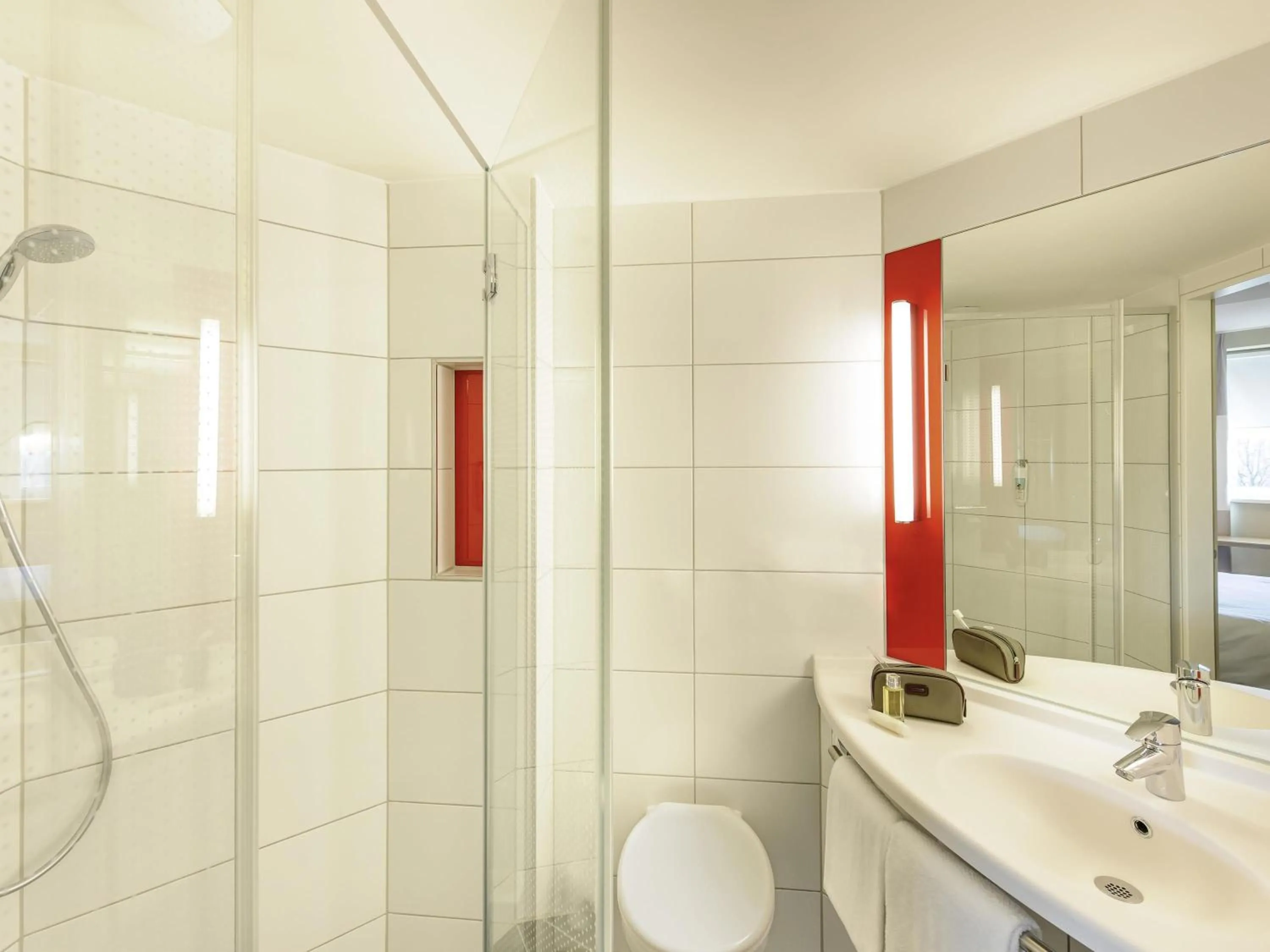 Bedroom in Ibis Hamburg City