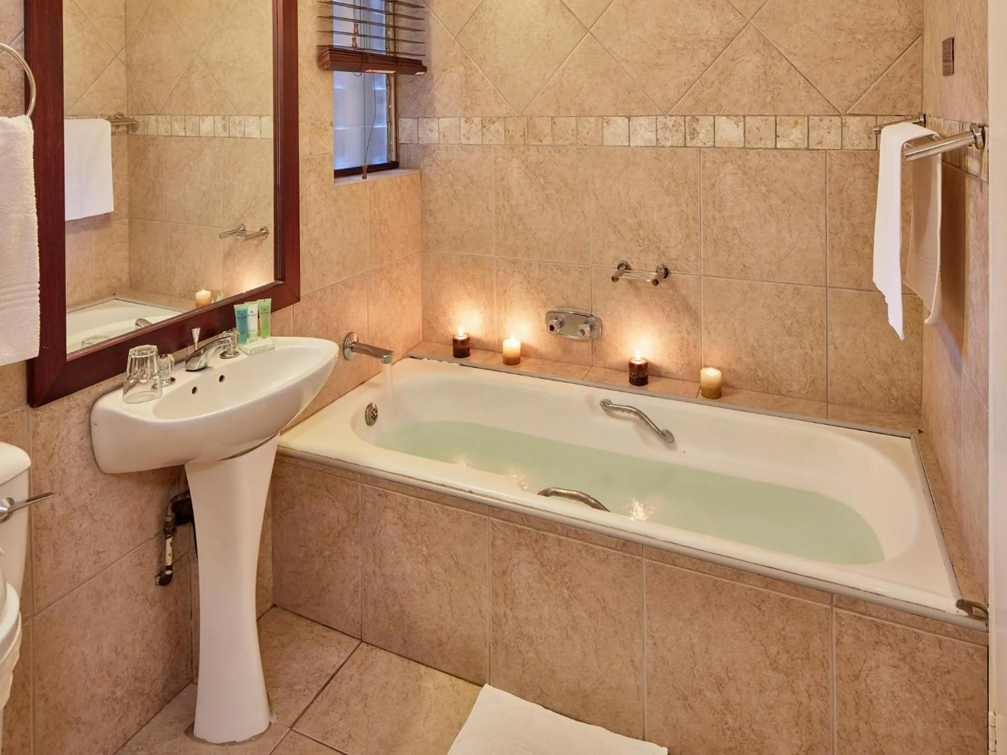 Bathroom in First Group Midlands Saddle and Trout