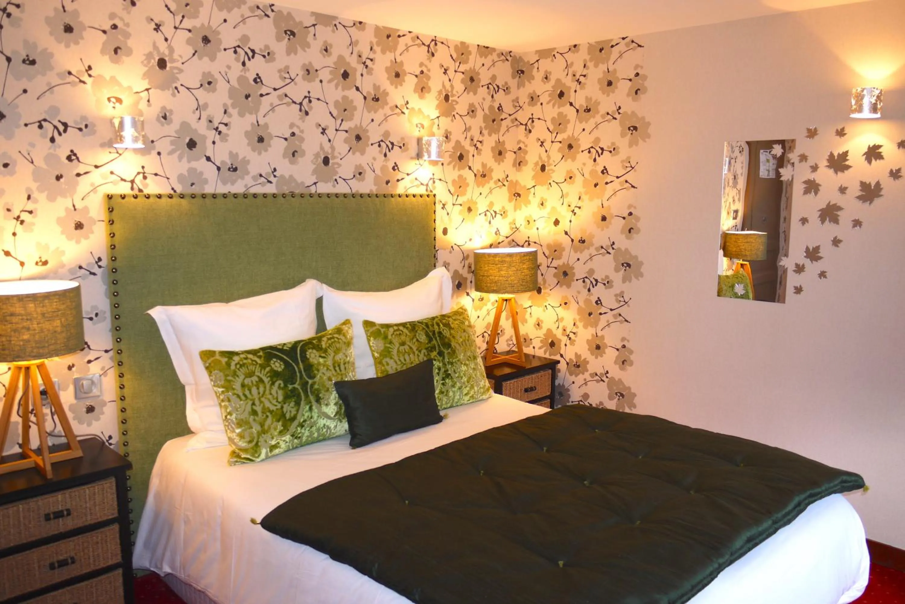 Double Room in Le Chapeau Rouge