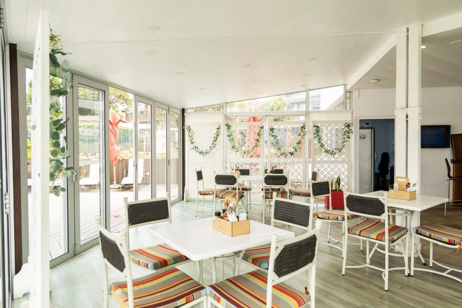 Restaurant/places to eat in First Group La Cote D'Azur