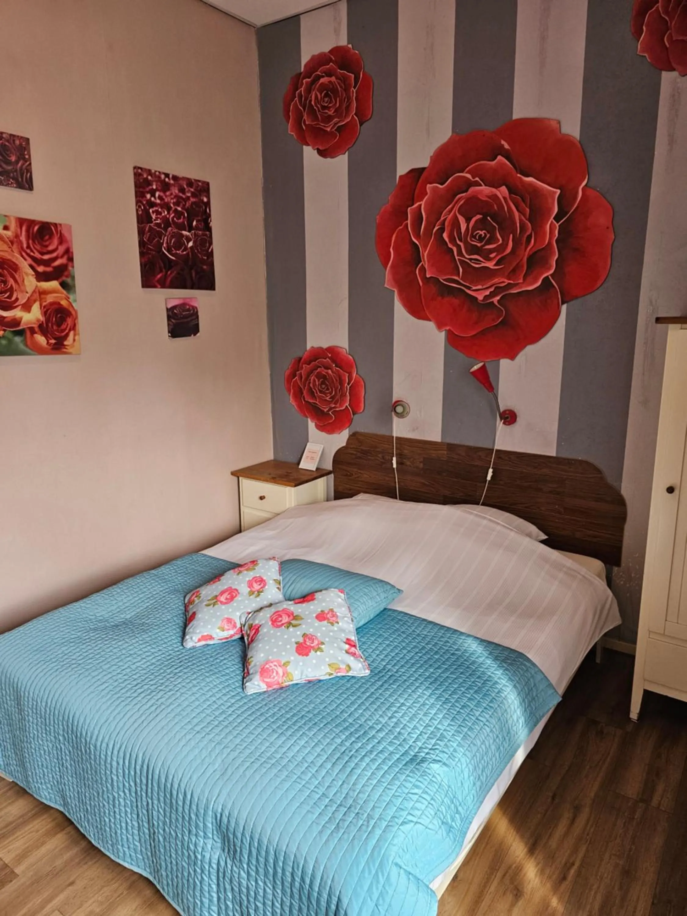 Bed in Hotel le Bonheur