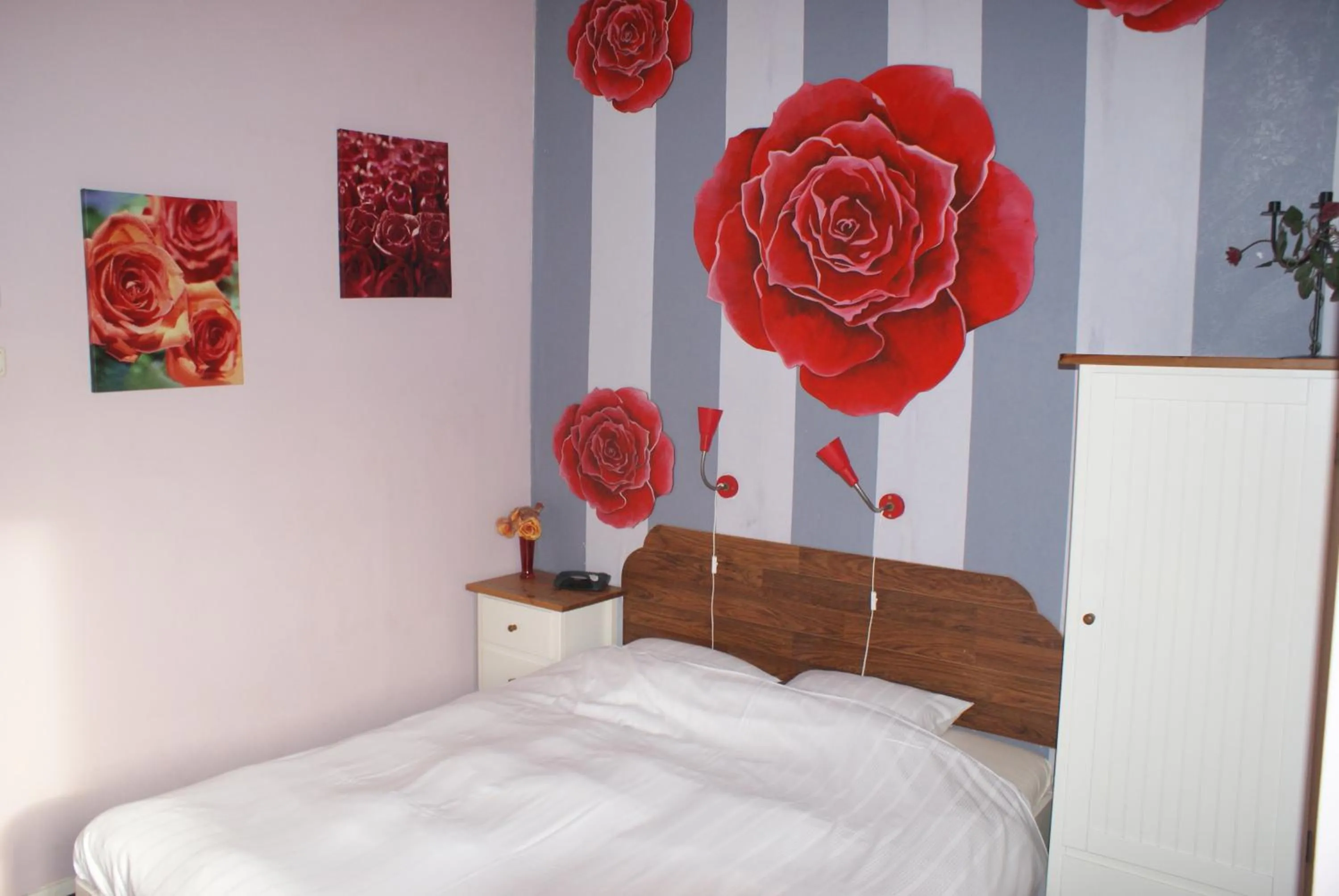 Bed in Hotel le Bonheur