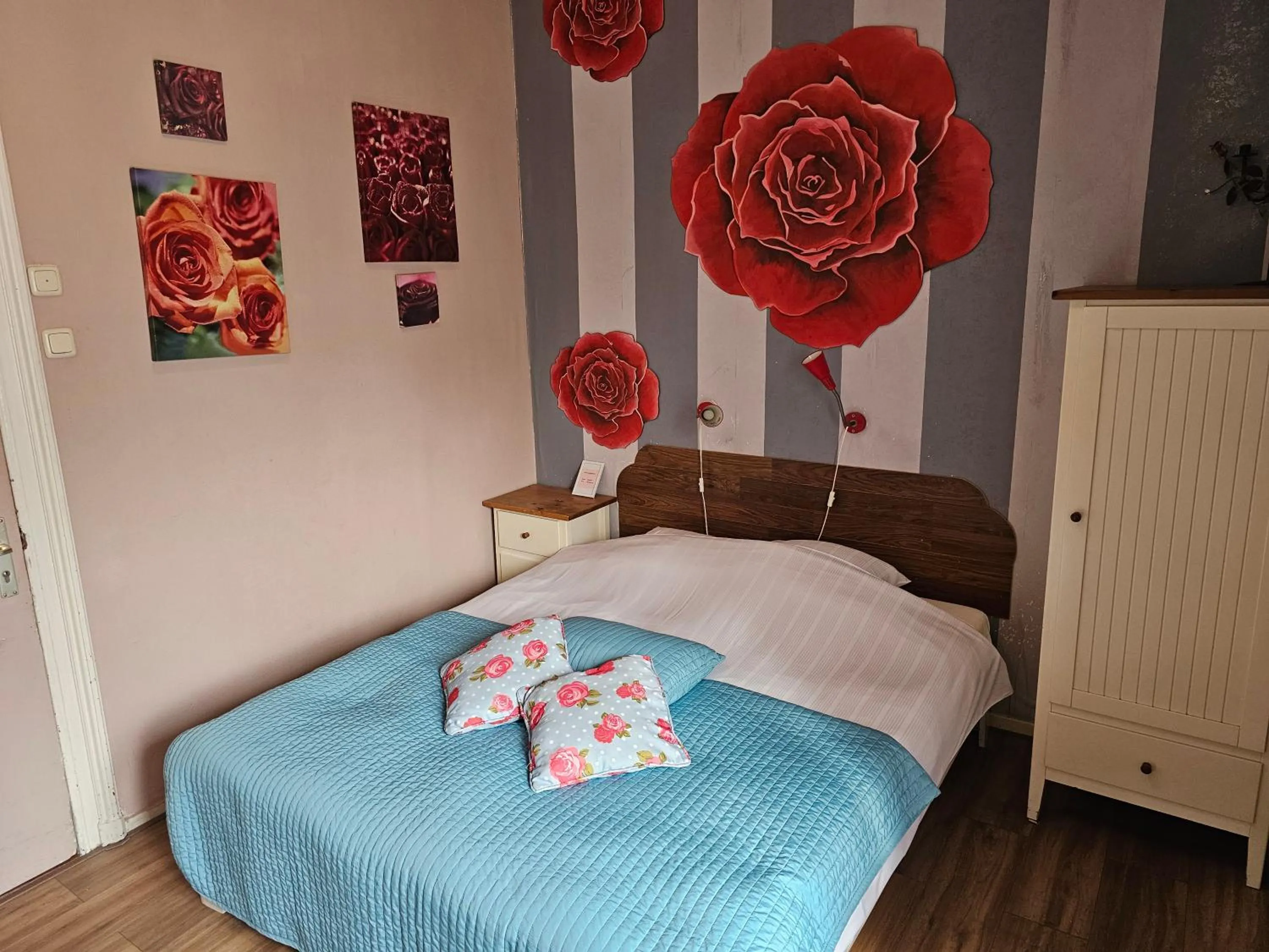 Bed in Hotel le Bonheur