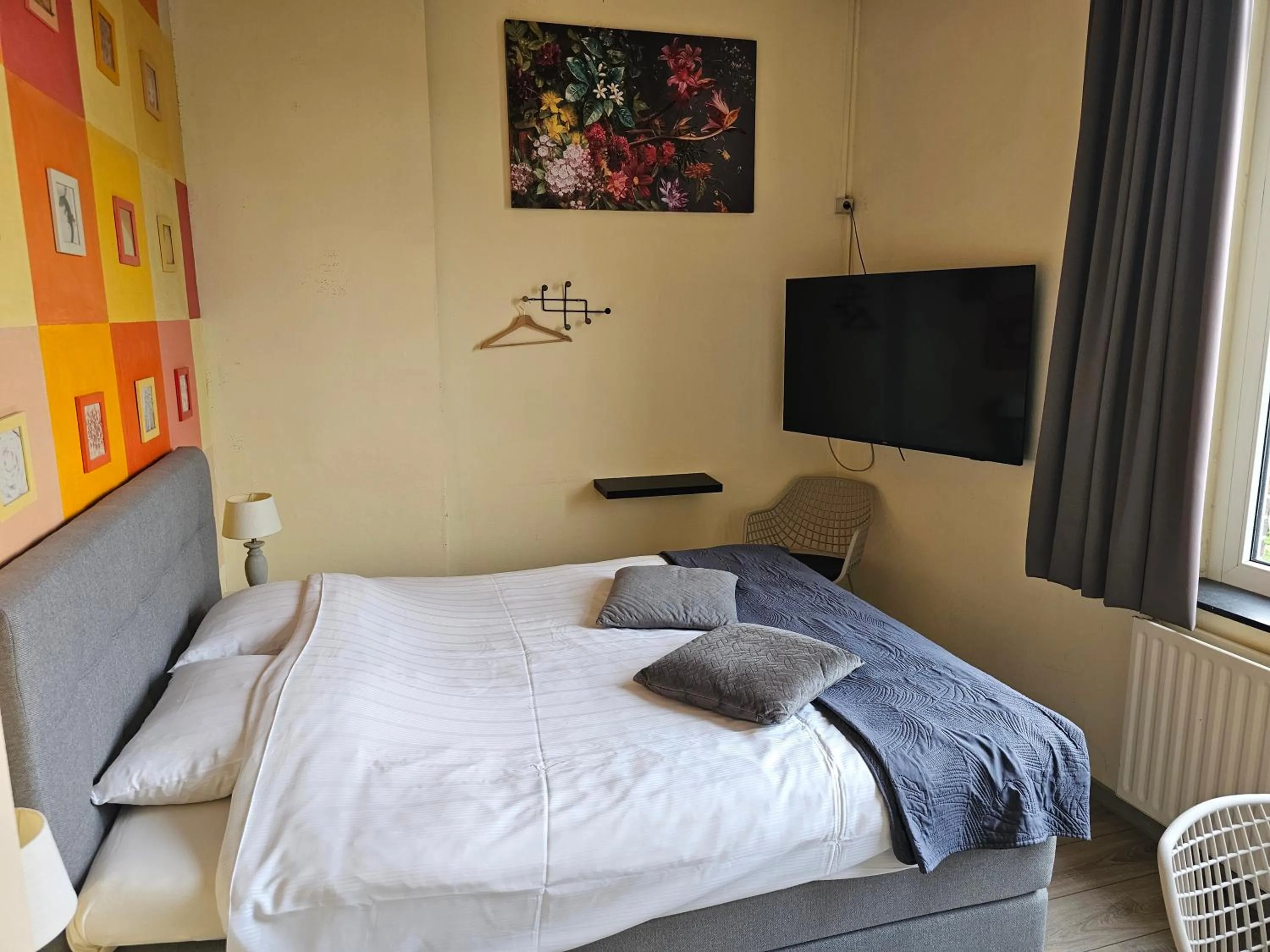 Bed in Hotel le Bonheur