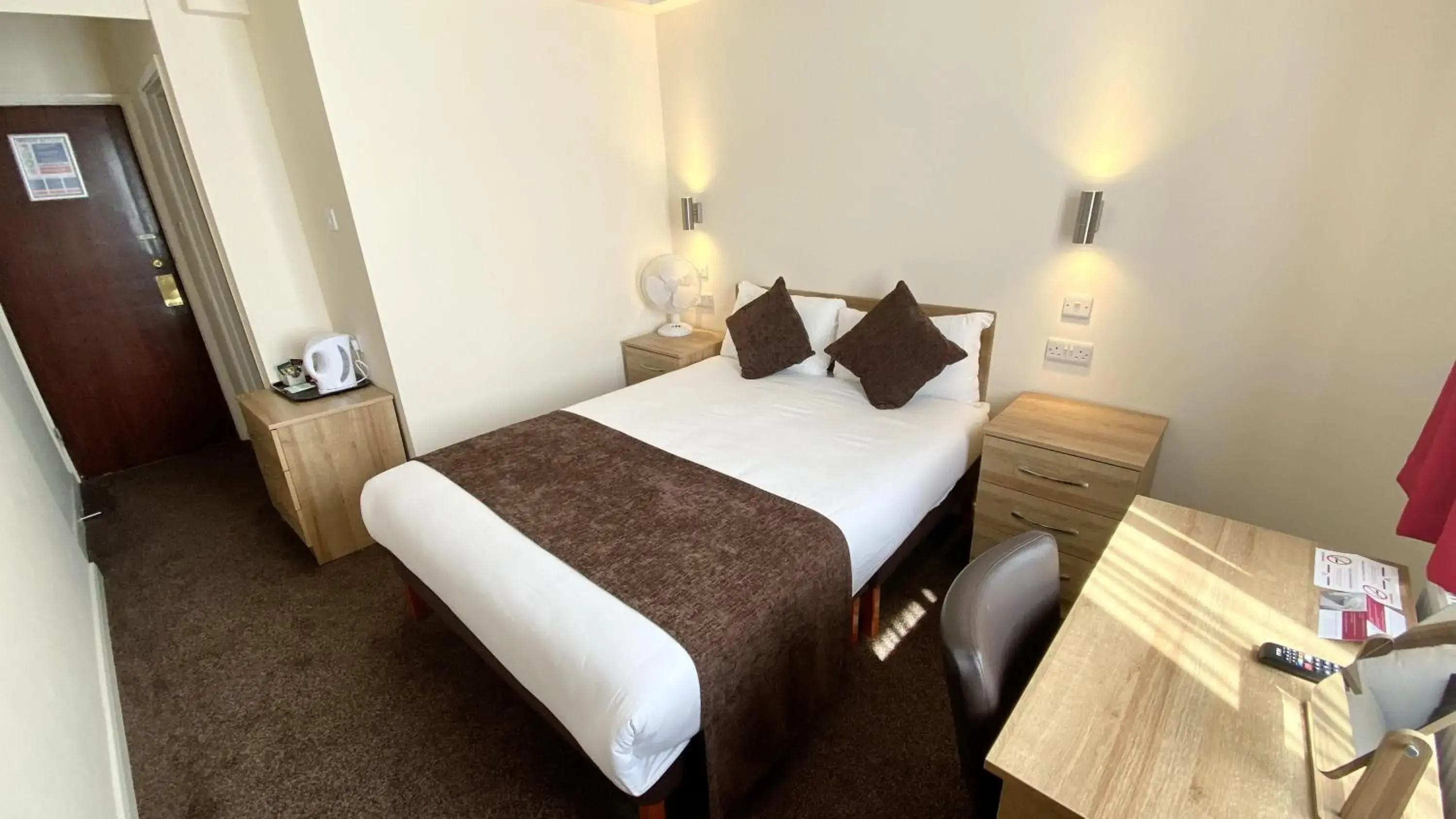 Bed in Russ Hill Hotel Bed in Russ Hill Hotel