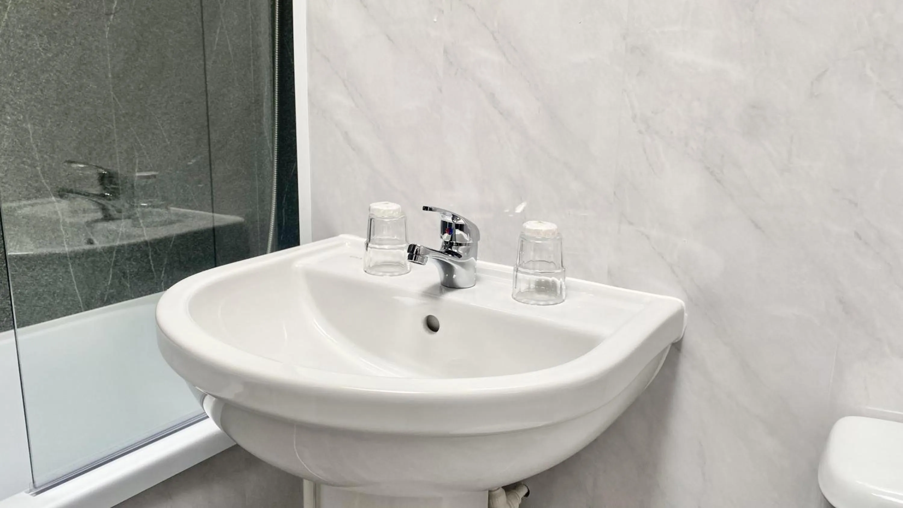 Bathroom in Russ Hill Hotel