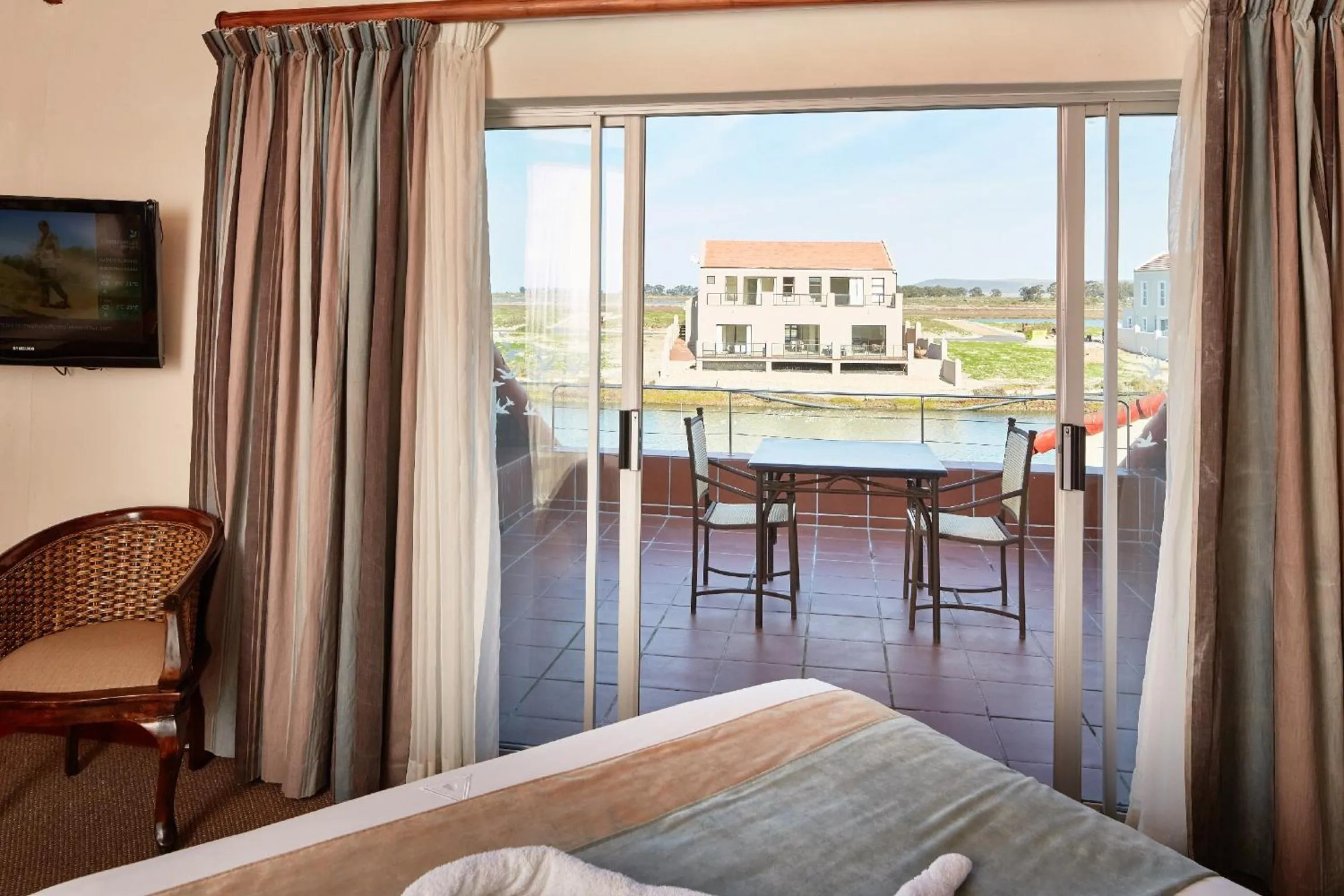 TV and multimedia, Bed in First Group Port Owen Marina