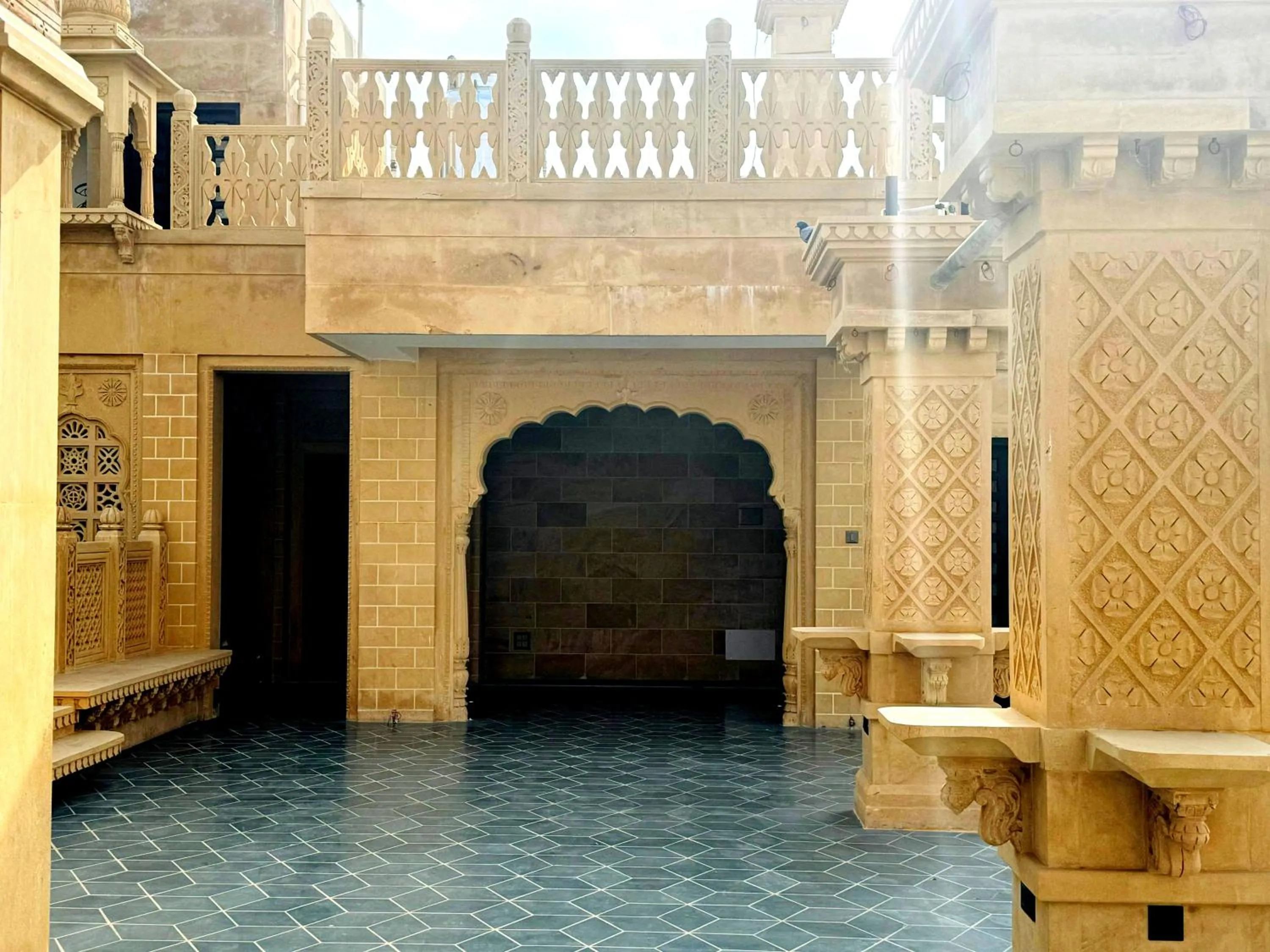 Day in Guulab Haveli - Opp Fort