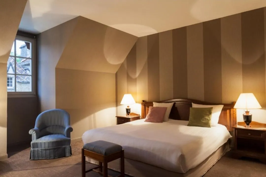 Bed in Château de Bournel