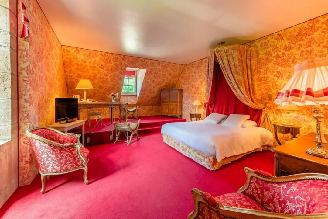 Bed in Château de Bournel