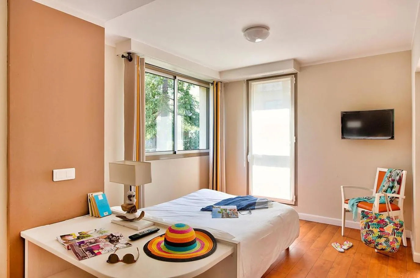 Bed in Hôtel Club la Font des Horts