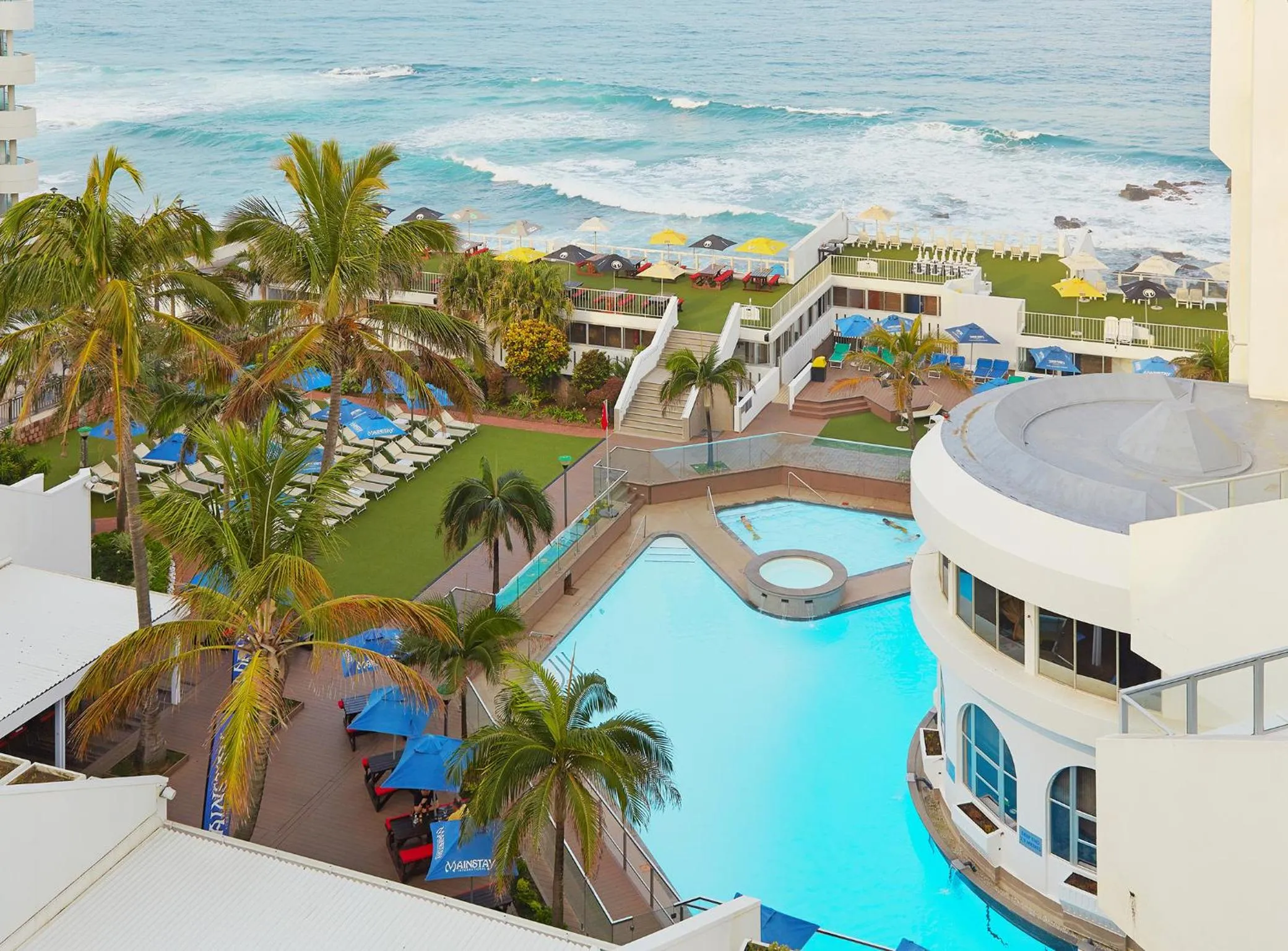 Property building in First Group La Montagne