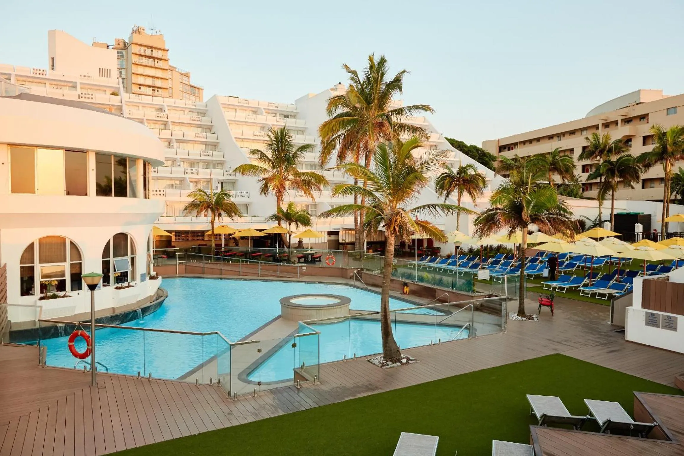 Property building in First Group La Montagne