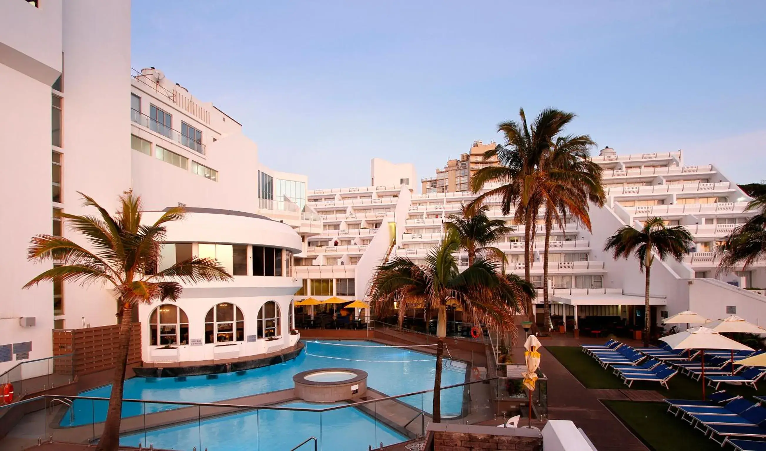 Property building in First Group La Montagne Property building in First Group La Montagne