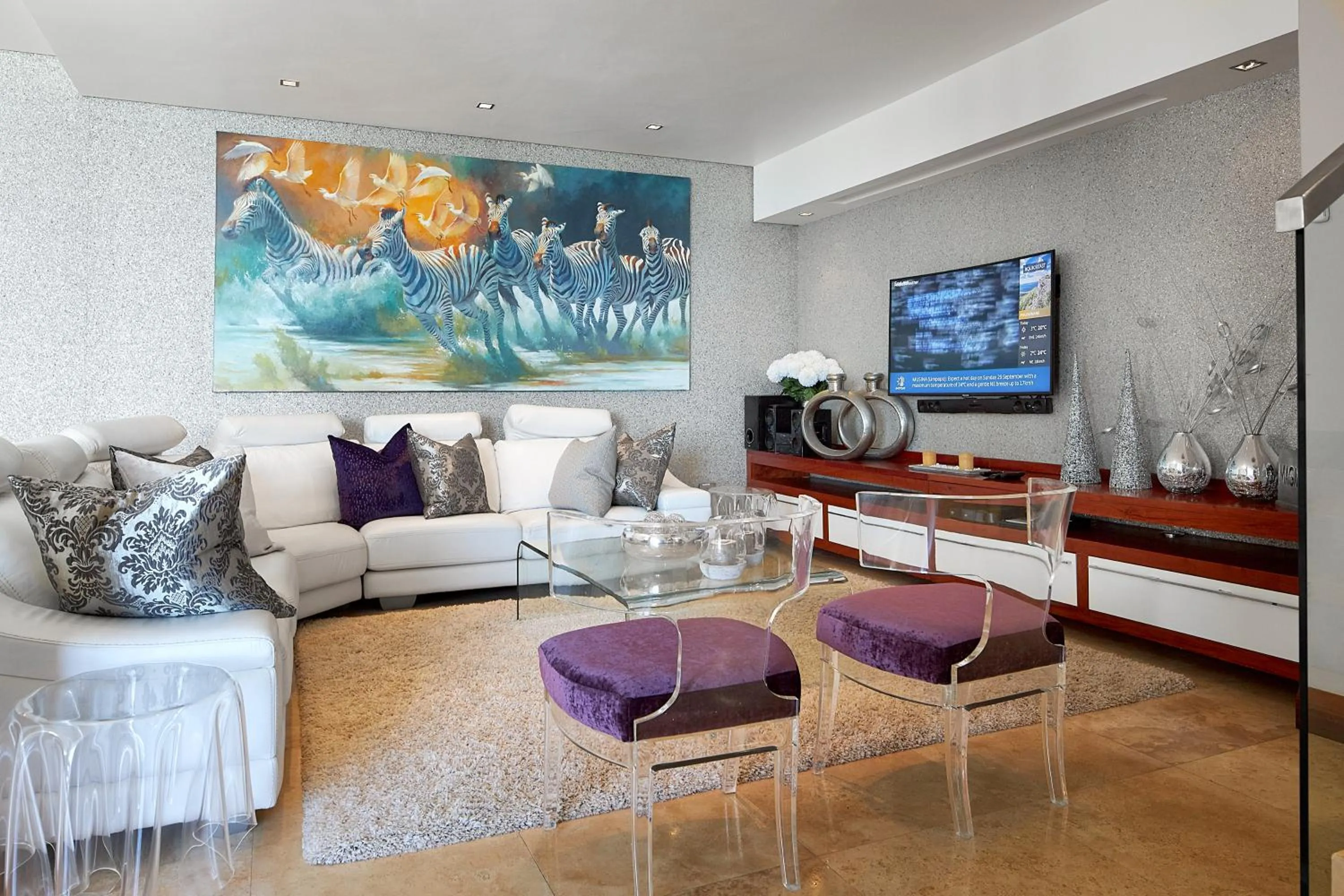 TV and multimedia in First Group La Montagne