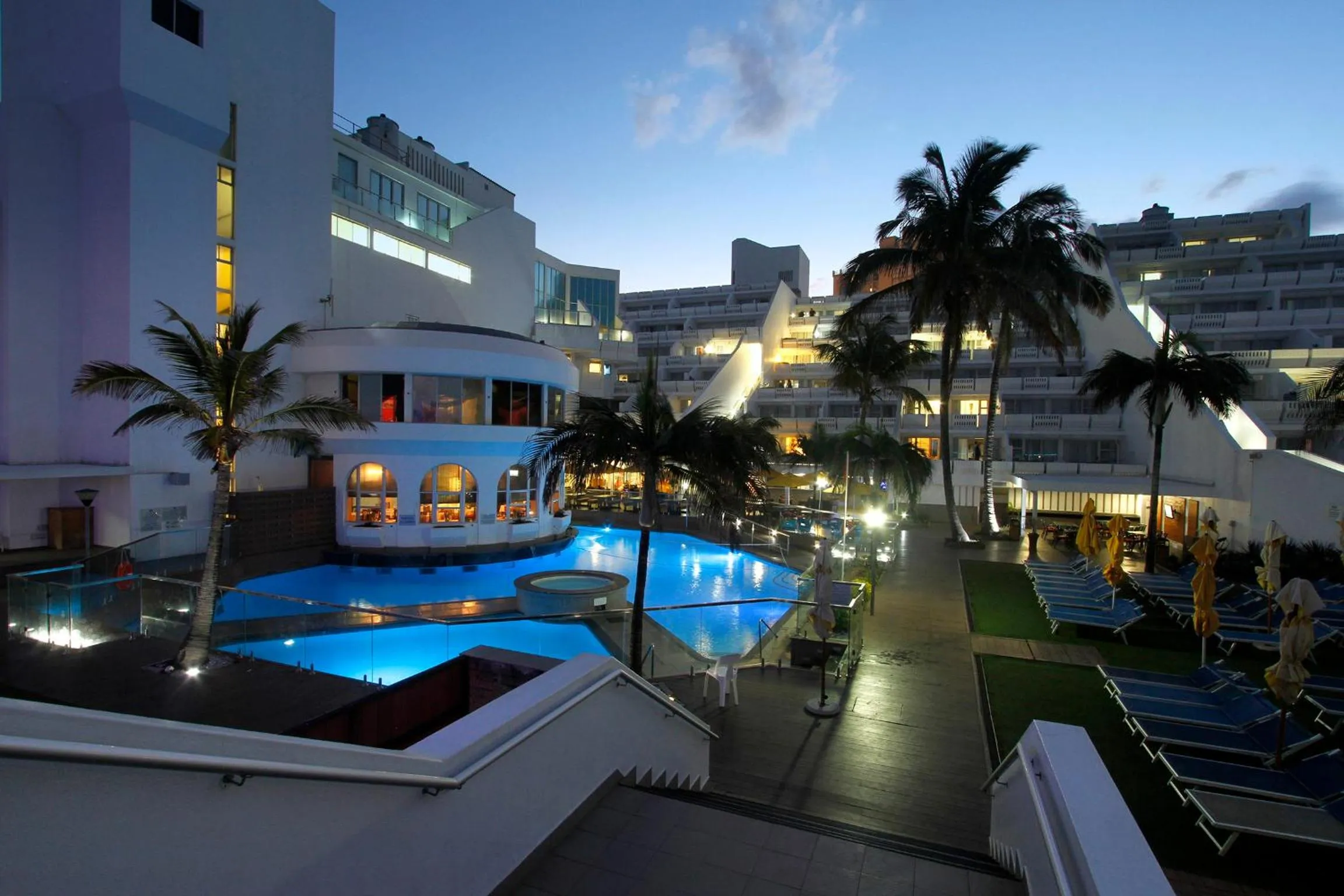 Property building in First Group La Montagne