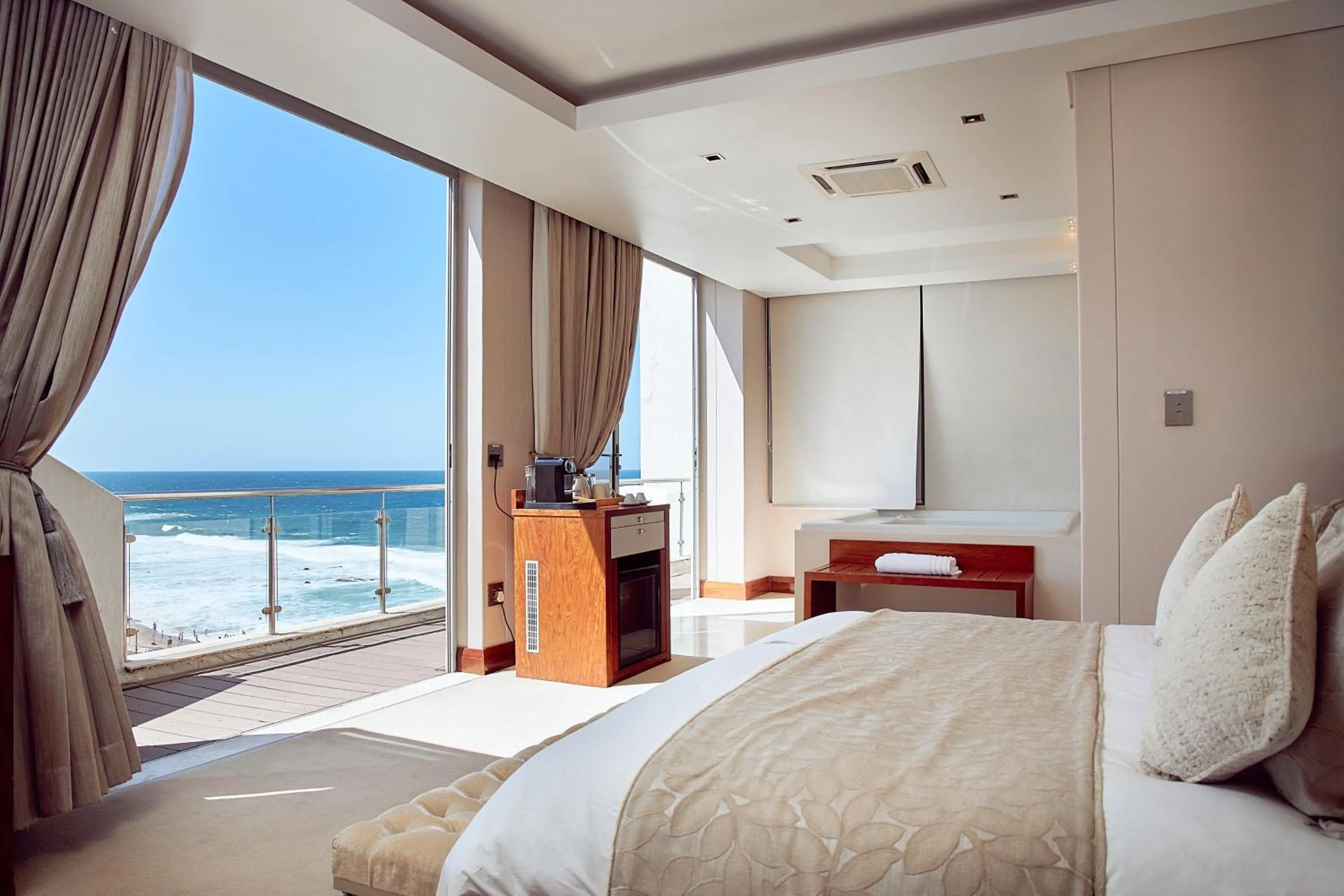 Bed in First Group La Montagne