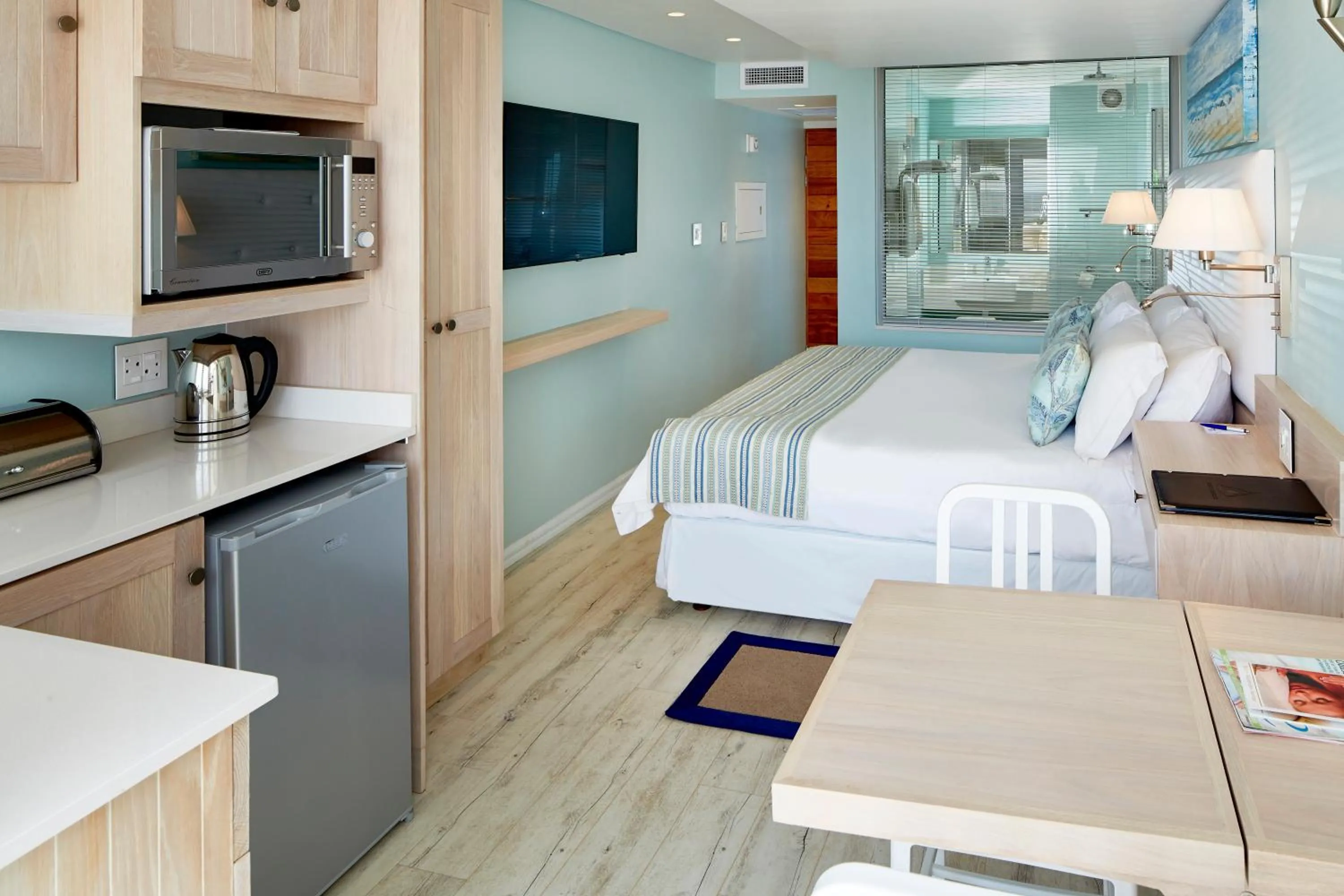 Hotel Room with Sea View in First Group La Montagne