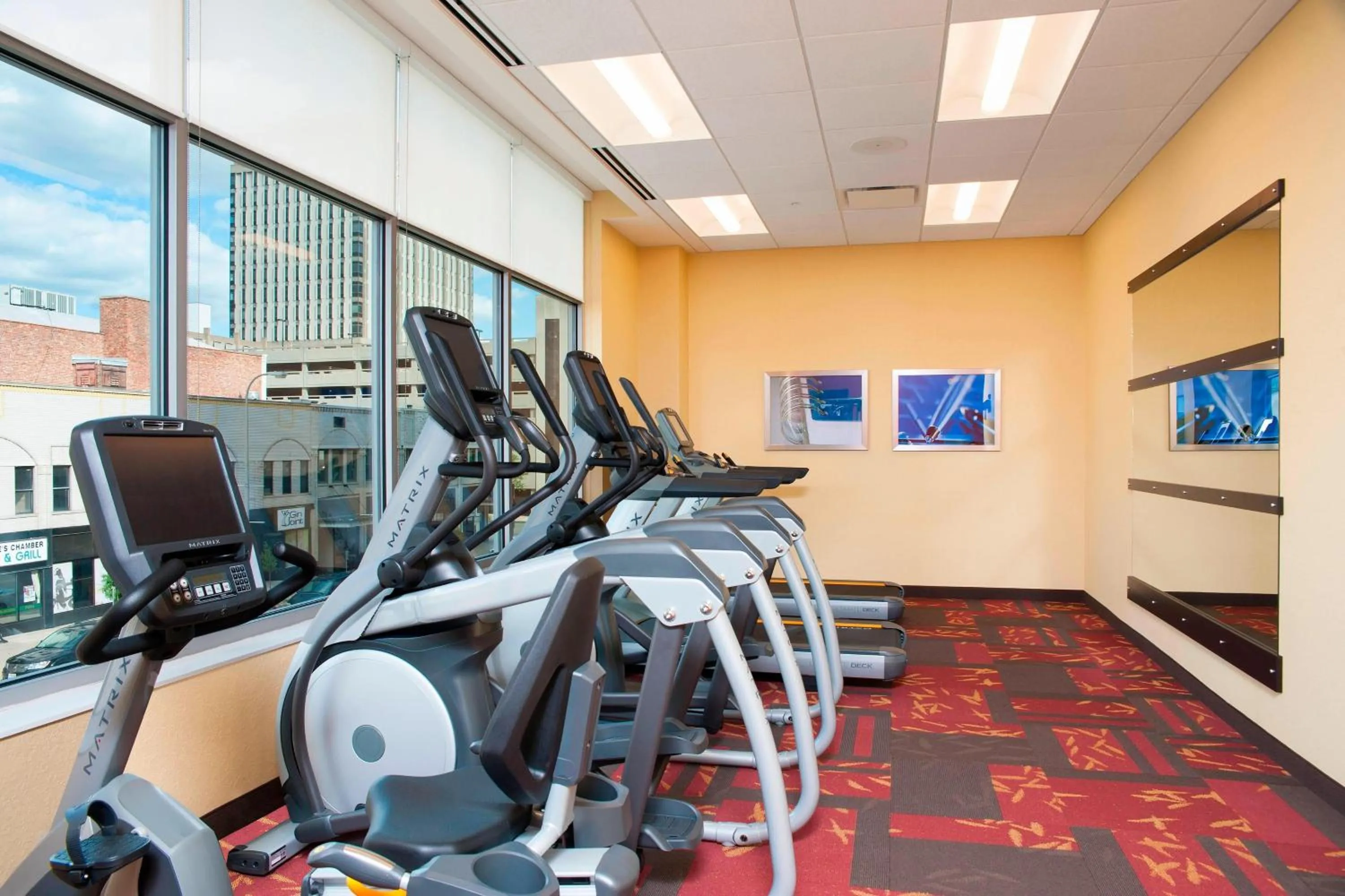 Fitness centre/facilities in Courtyard Peoria Downtown