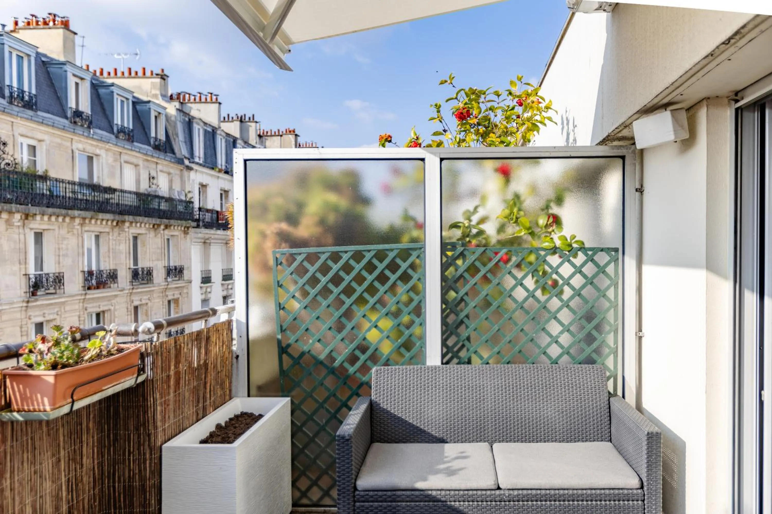 Day in Chambre d'Amis - Chambres d'Hôtes-B&B-Guest House