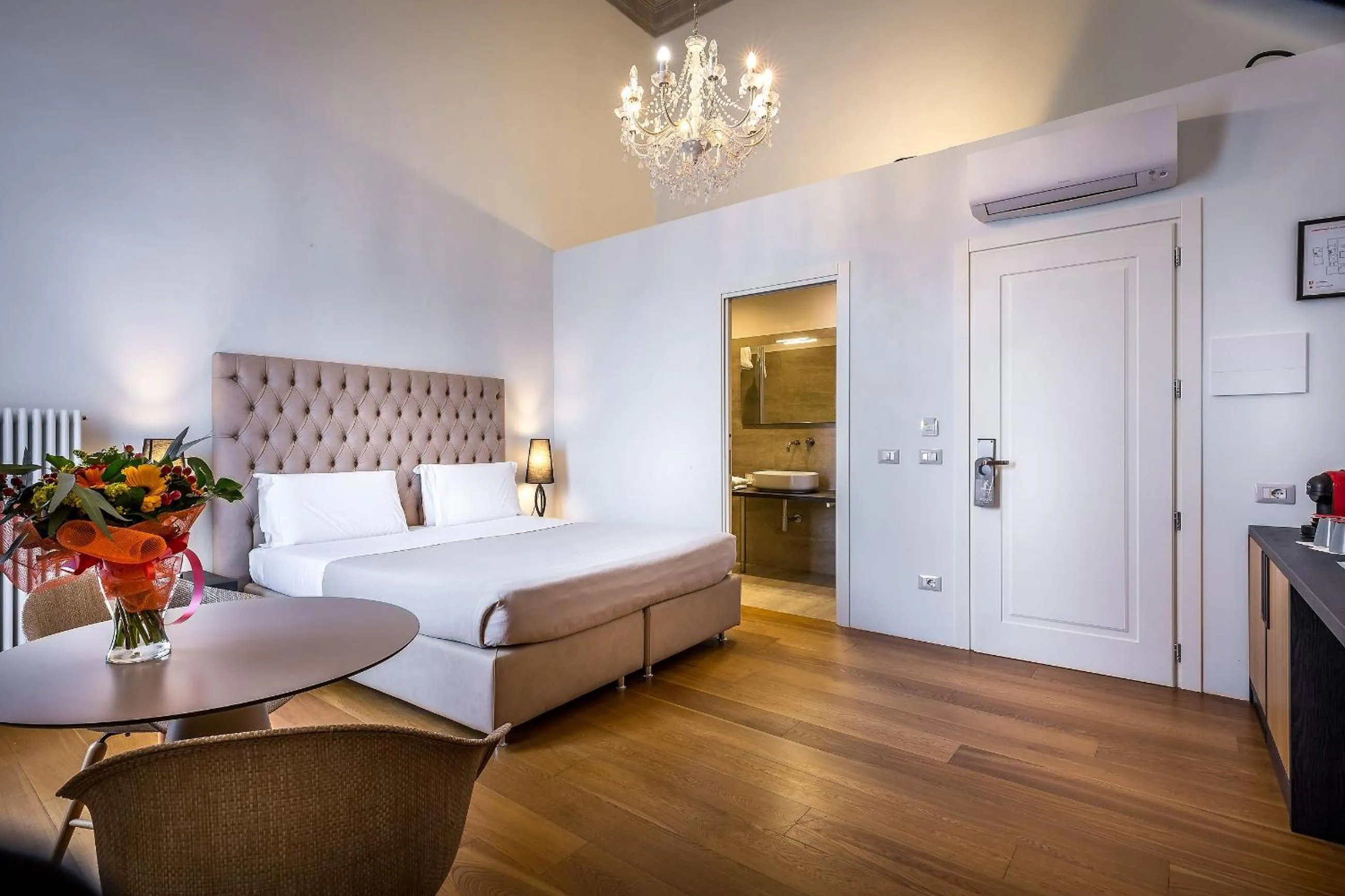 Photo of the whole room, Bed in Residenza D'Epoca Al Numero 8