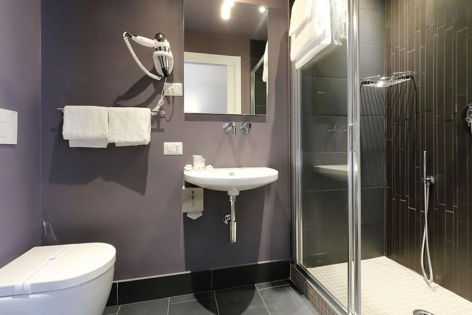 Shower in Residenza D'Epoca Al Numero 8