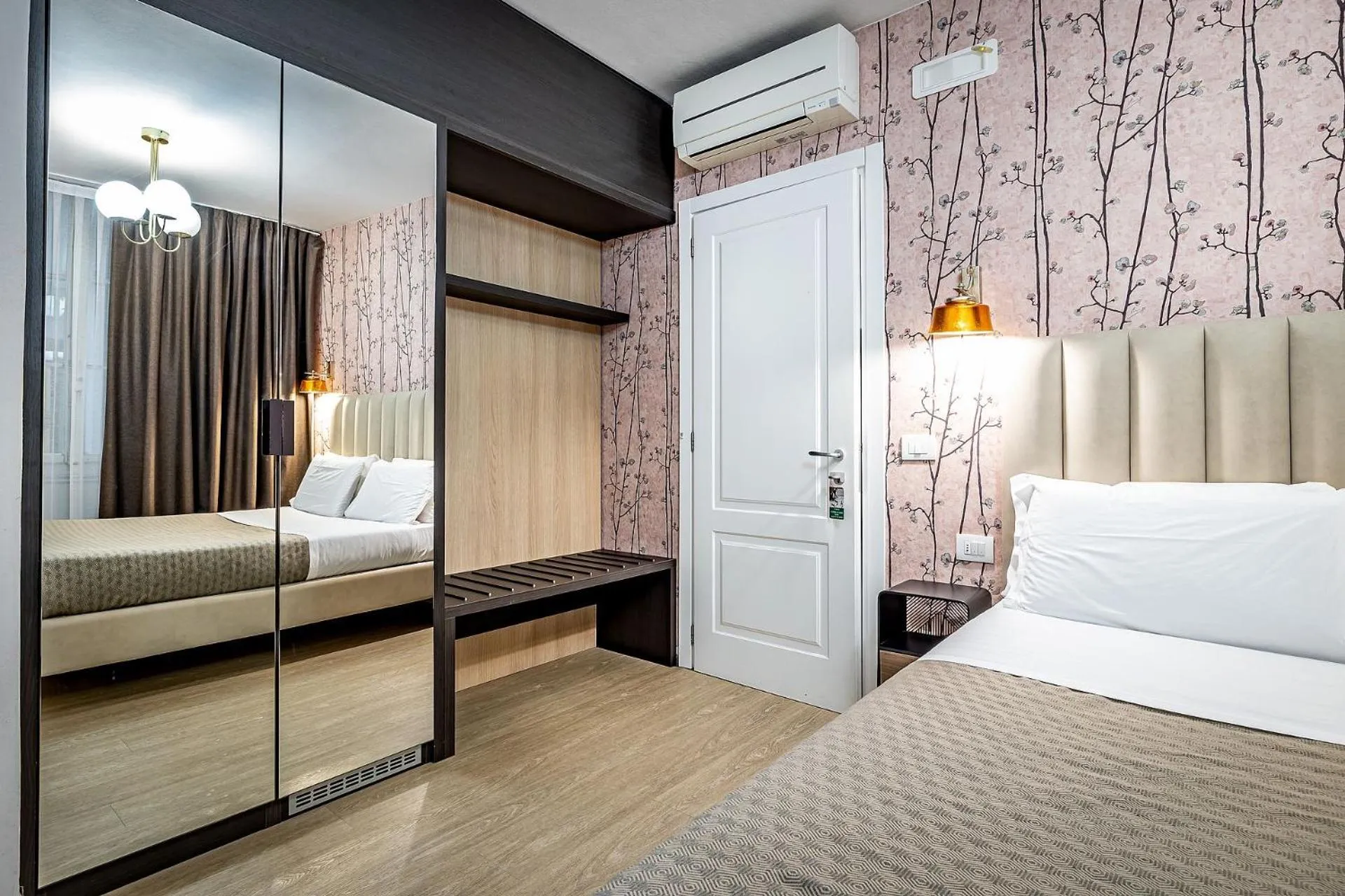 Photo of the whole room, Bed in Residenza D'Epoca Al Numero 8