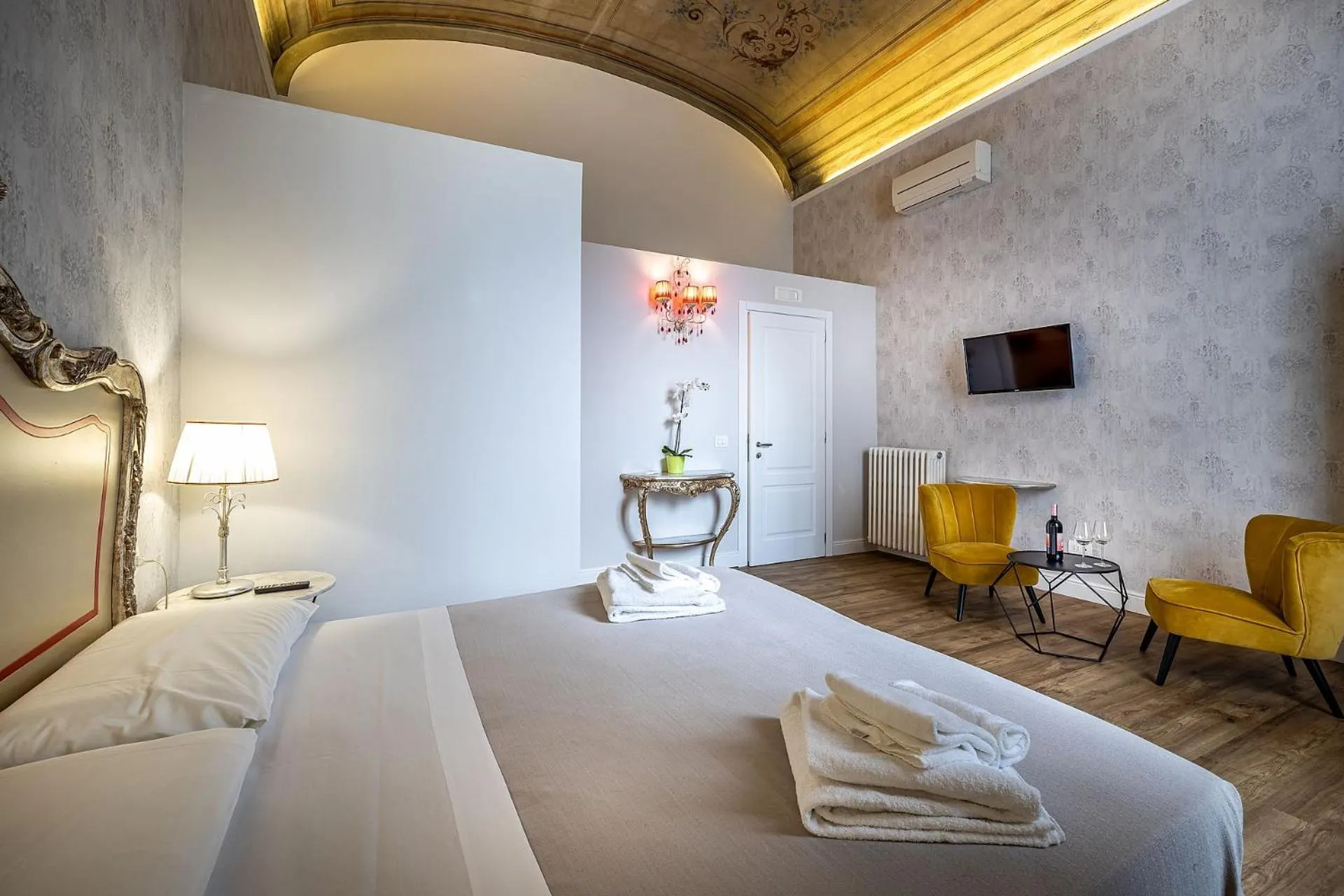 Bed in Residenza D'Epoca Al Numero 8