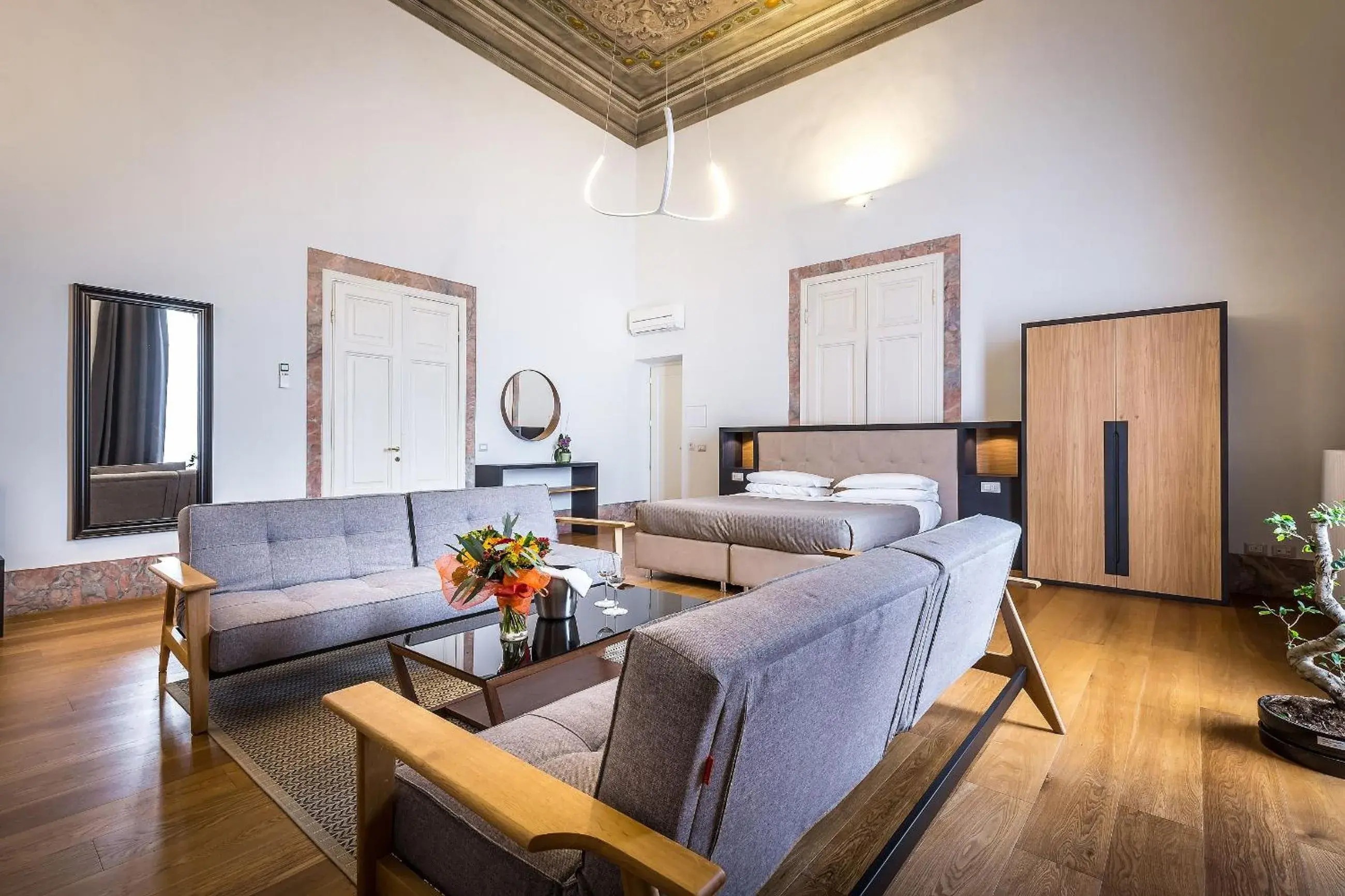 Suite with City View in Residenza D'Epoca Al Numero 8 Suite with City View in Residenza D'Epoca Al Numero 8