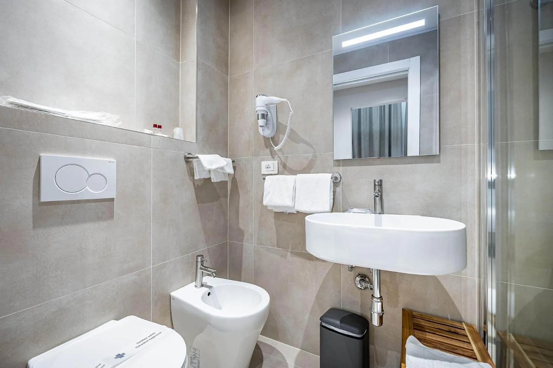 Shower in Residenza D'Epoca Al Numero 8