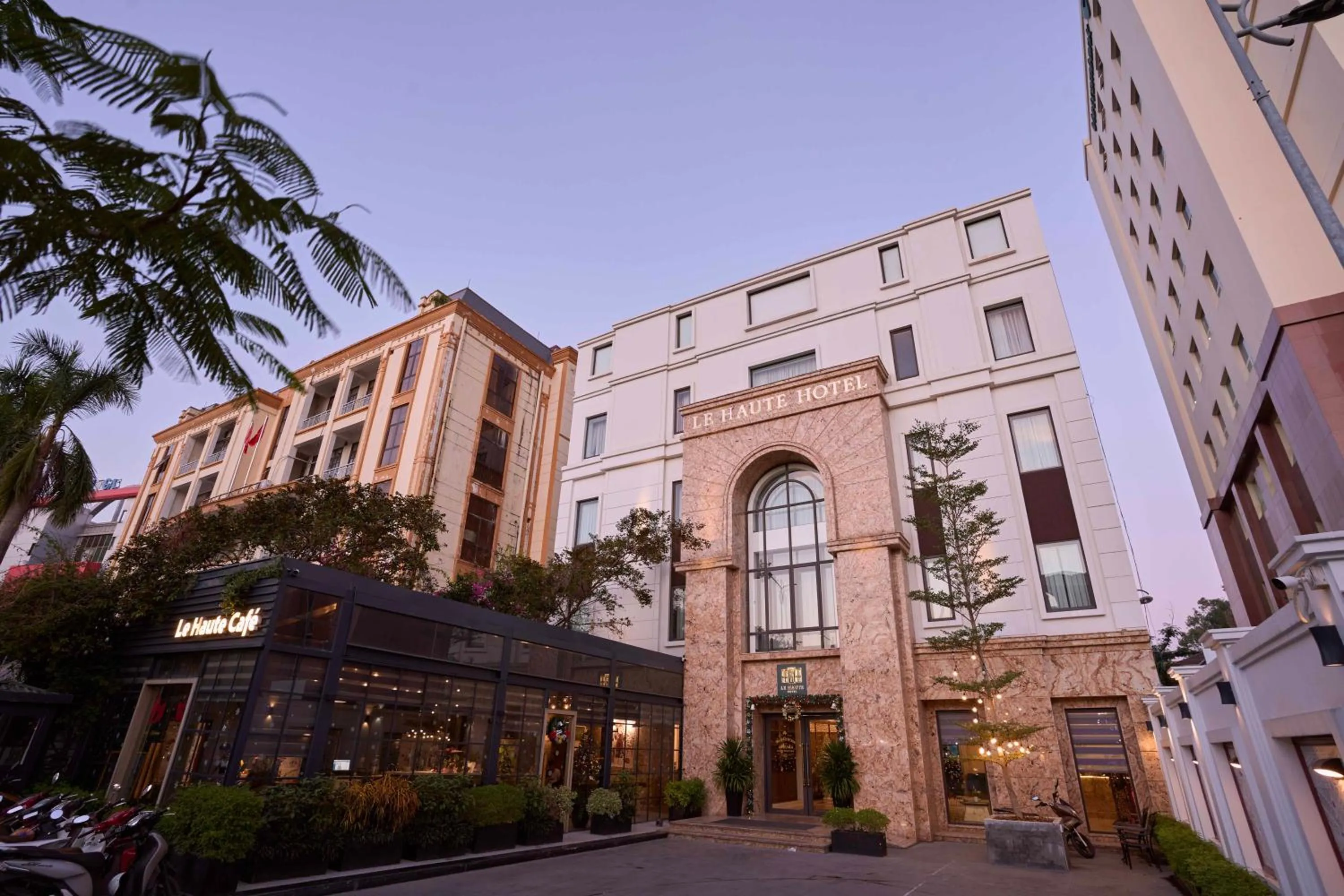 Property building in Le Haute Hotel Hai Phong