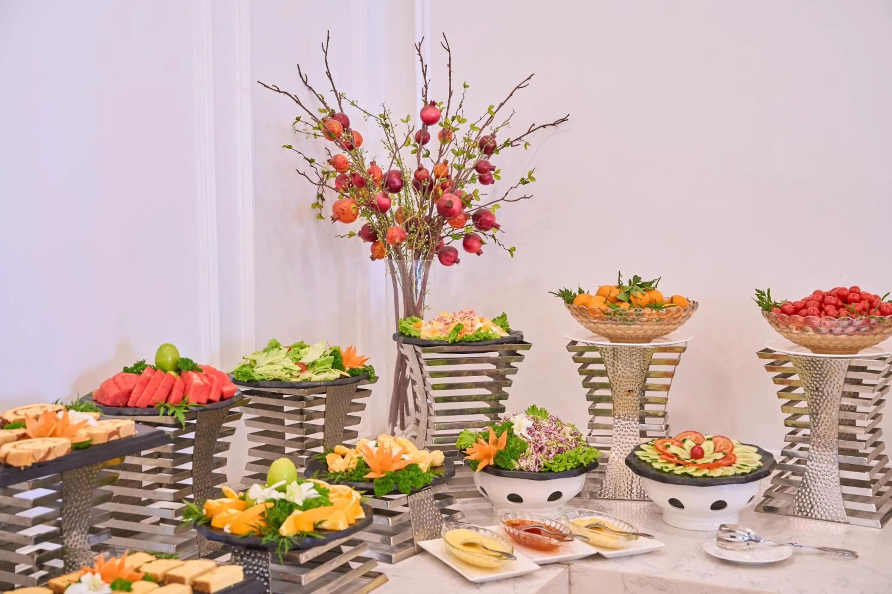 Buffet breakfast in Le Haute Hotel Hai Phong