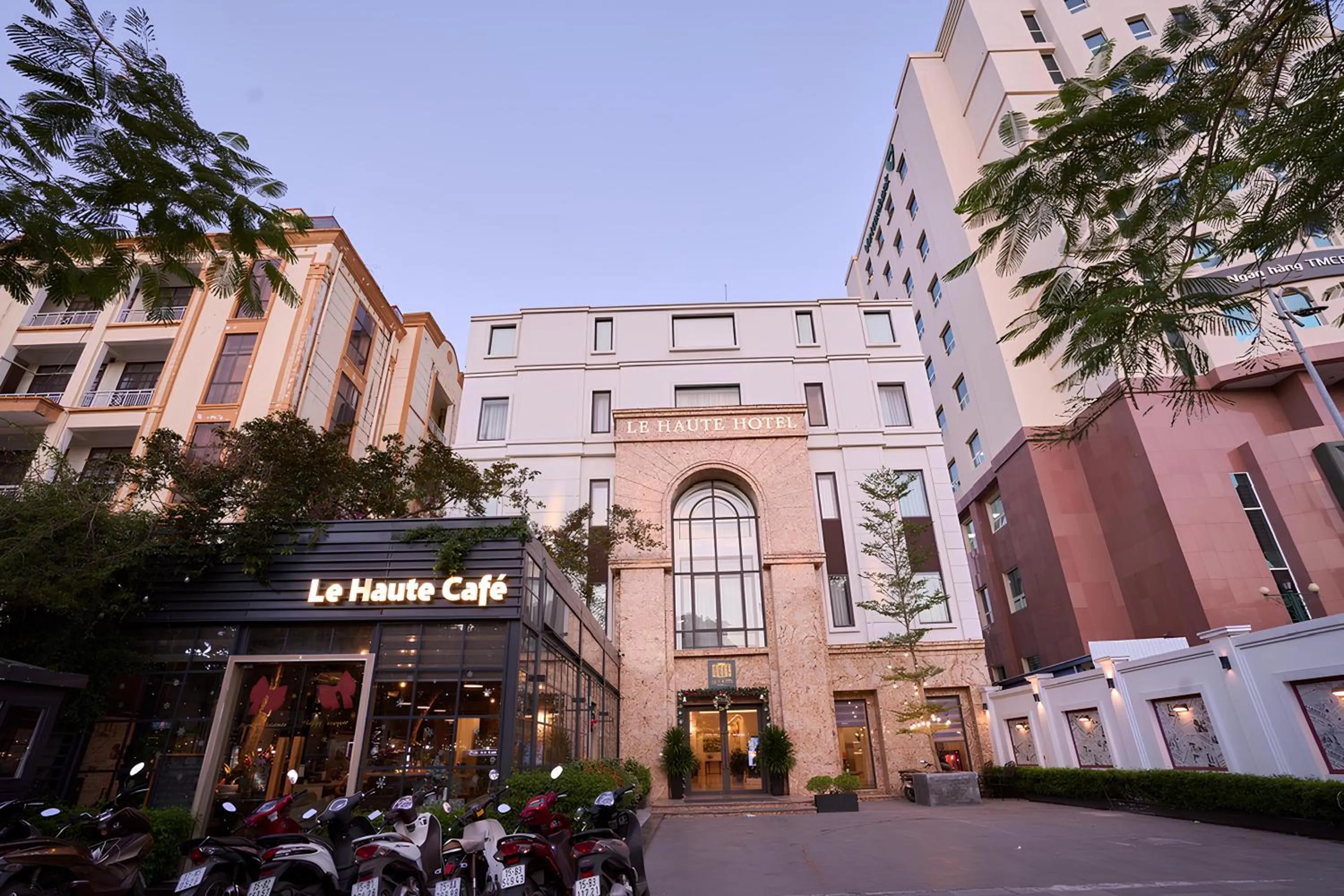 Property building in Le Haute Hotel Hai Phong