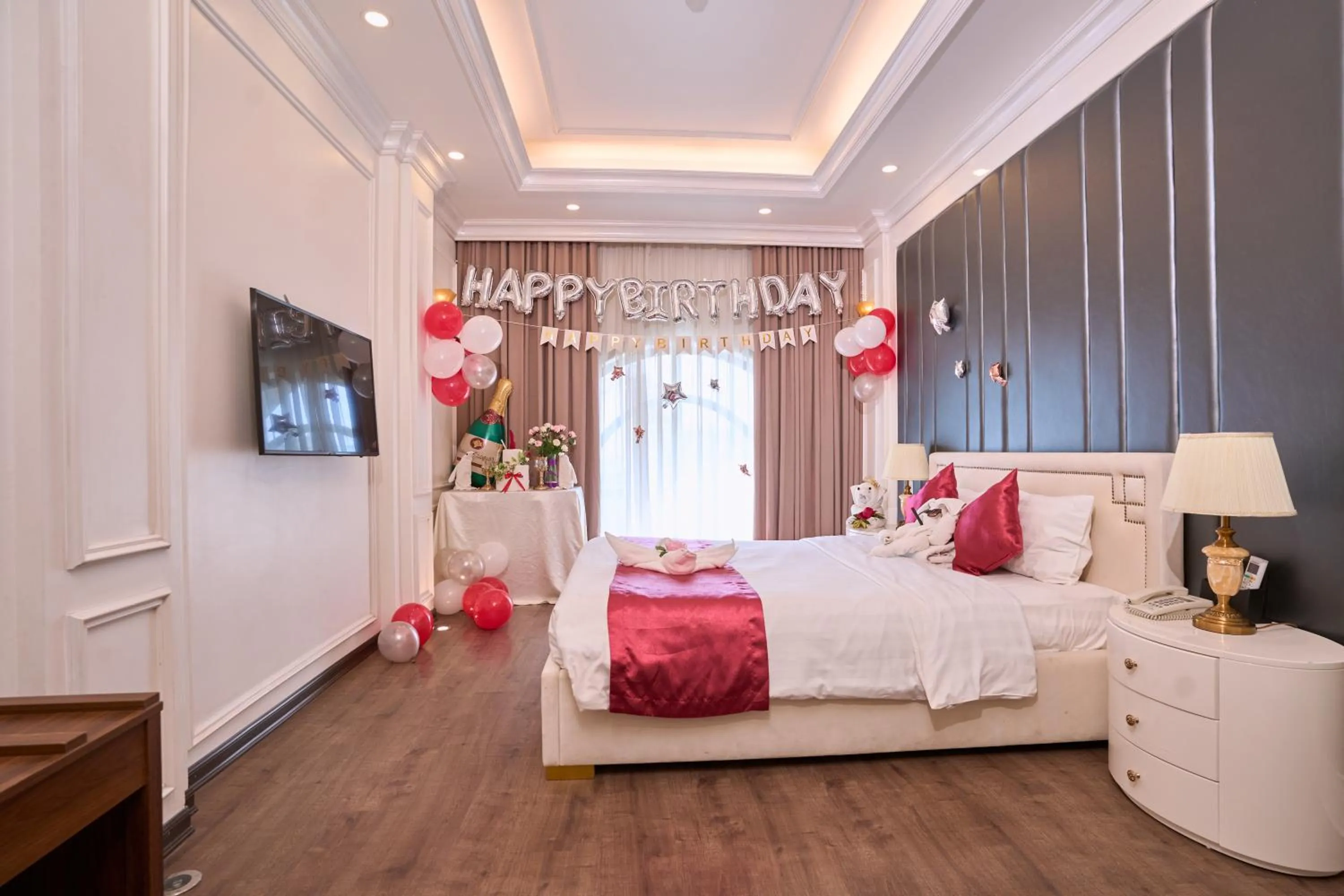 Decorative detail, Bed in Le Haute Hotel Hai Phong