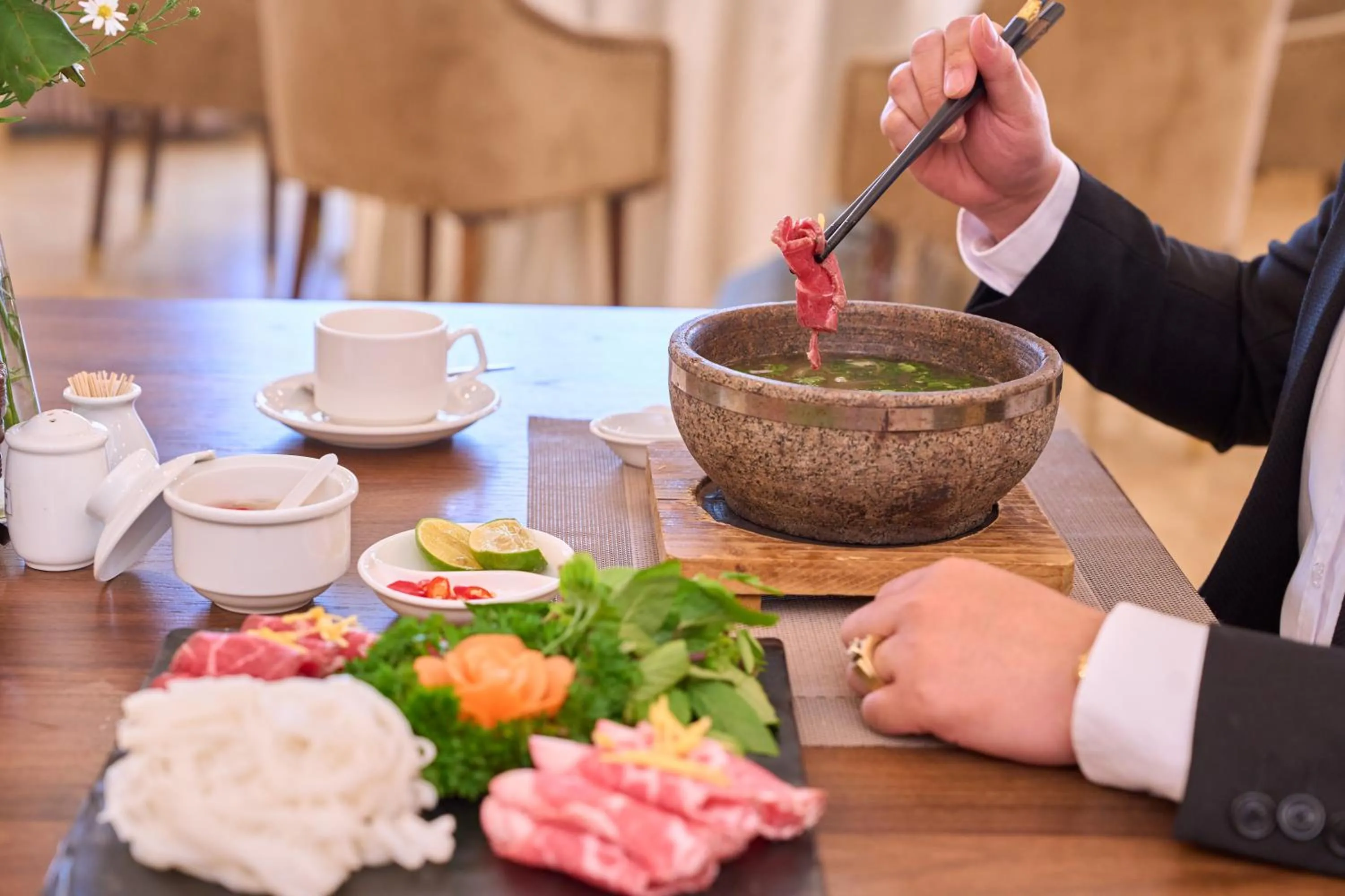 Food and drinks in Le Haute Hotel Hai Phong