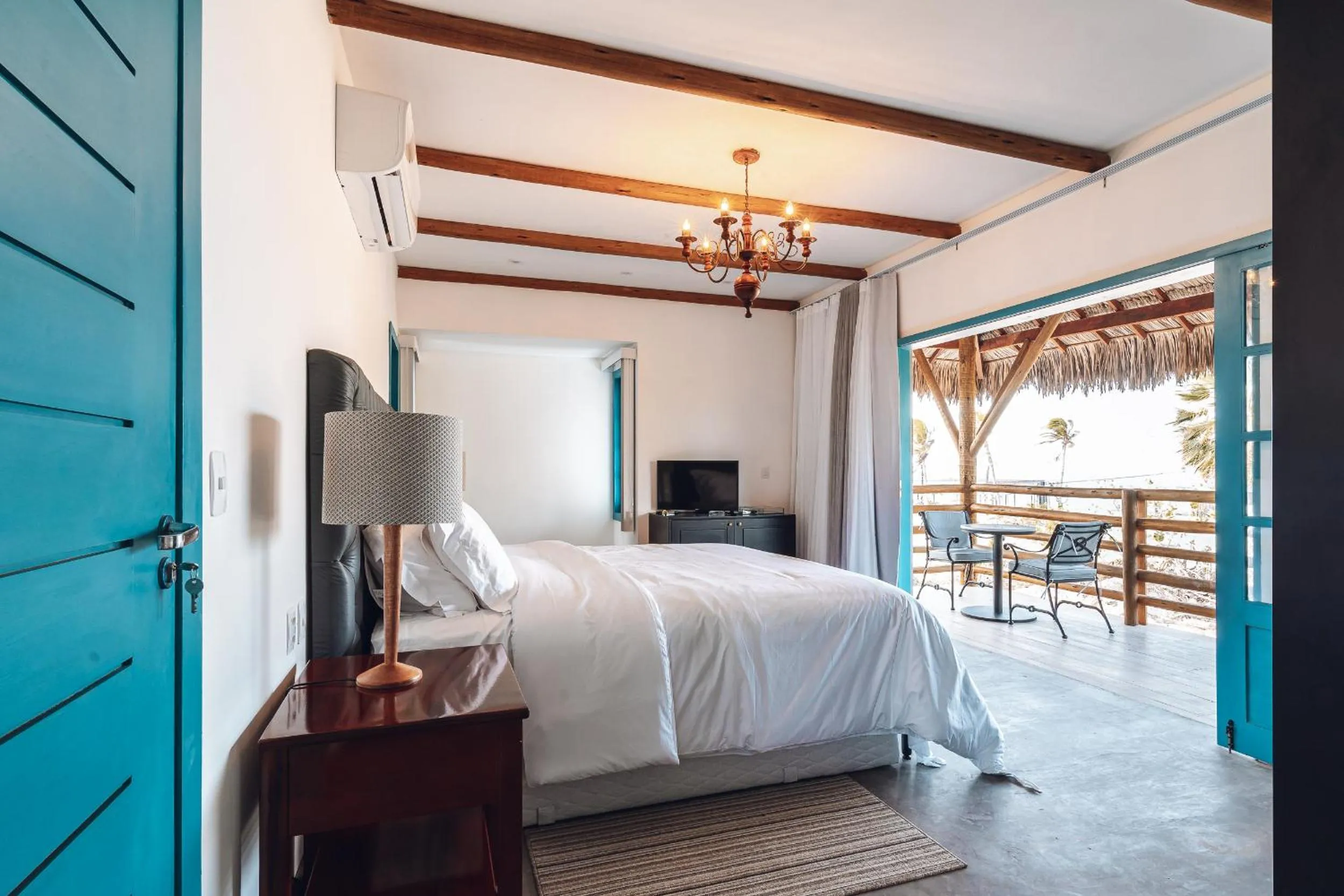 Property building, Bed in Villa dos Poetas