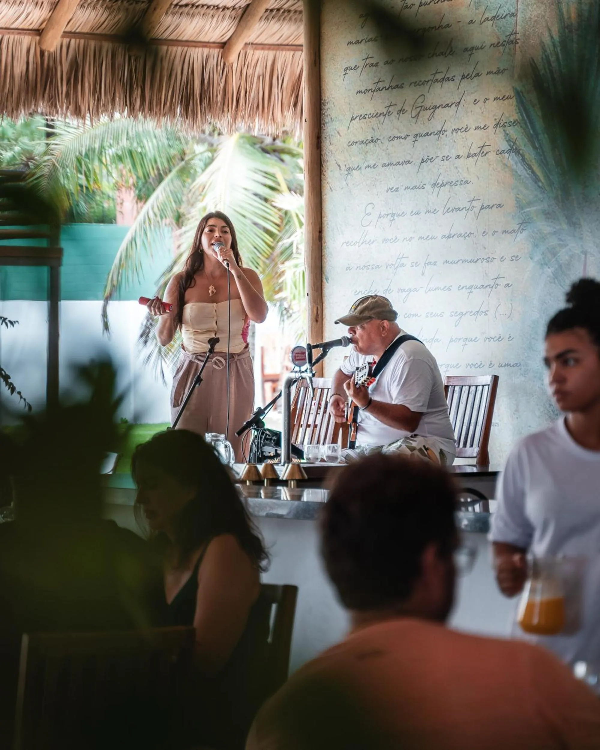 Restaurant/places to eat in Villa dos Poetas