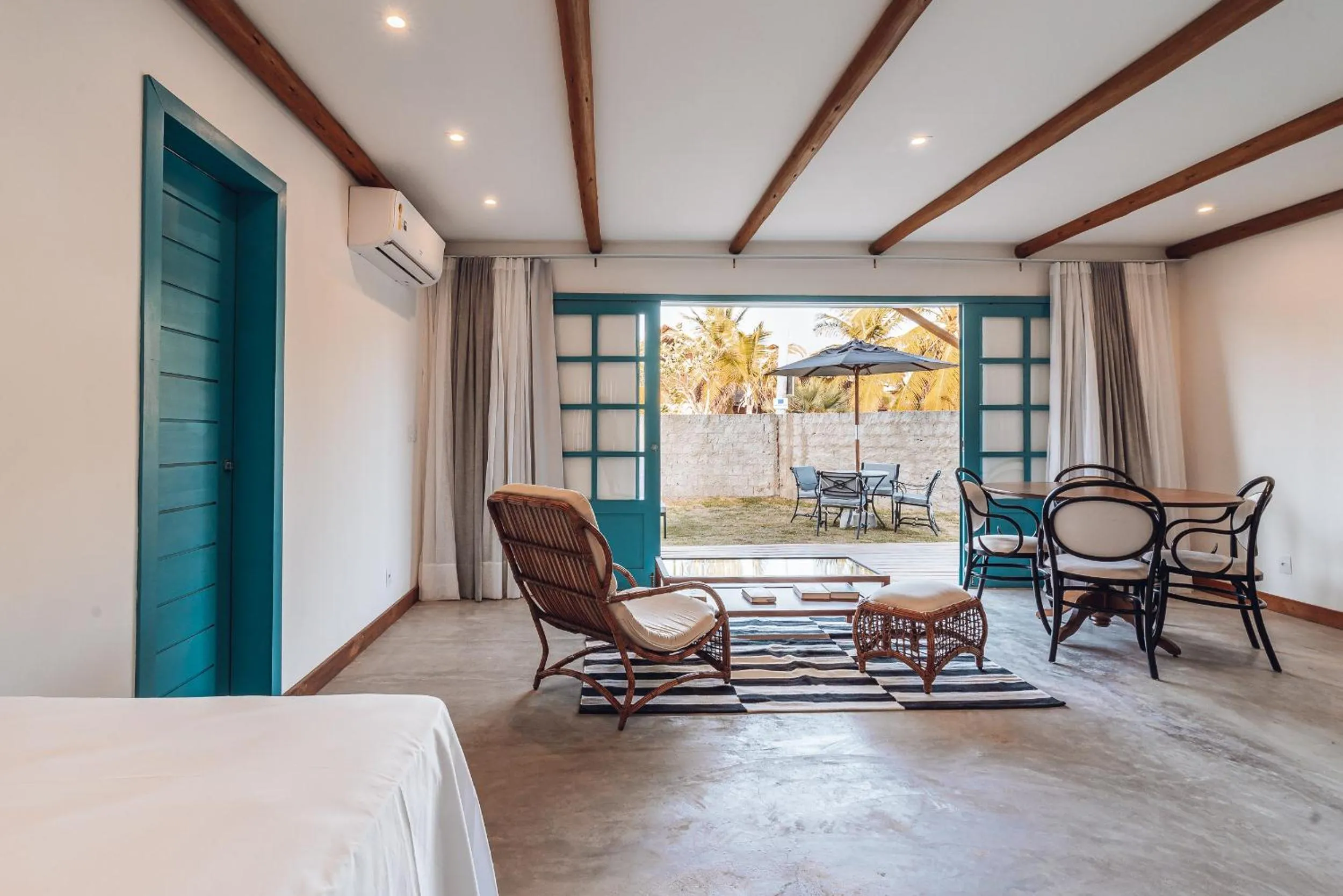 Property building in Villa dos Poetas