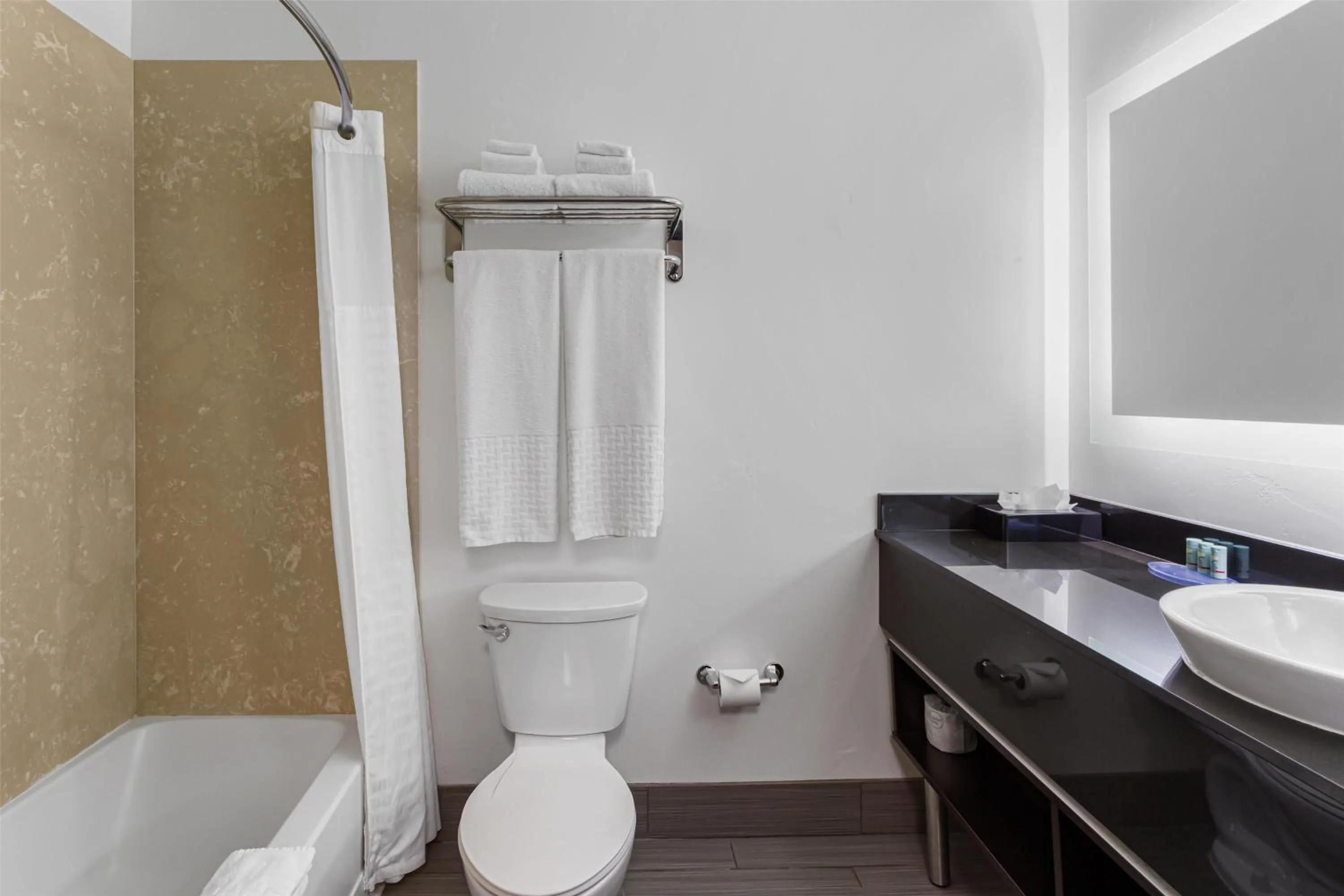 Bathroom in Best Western Duchesne Inn