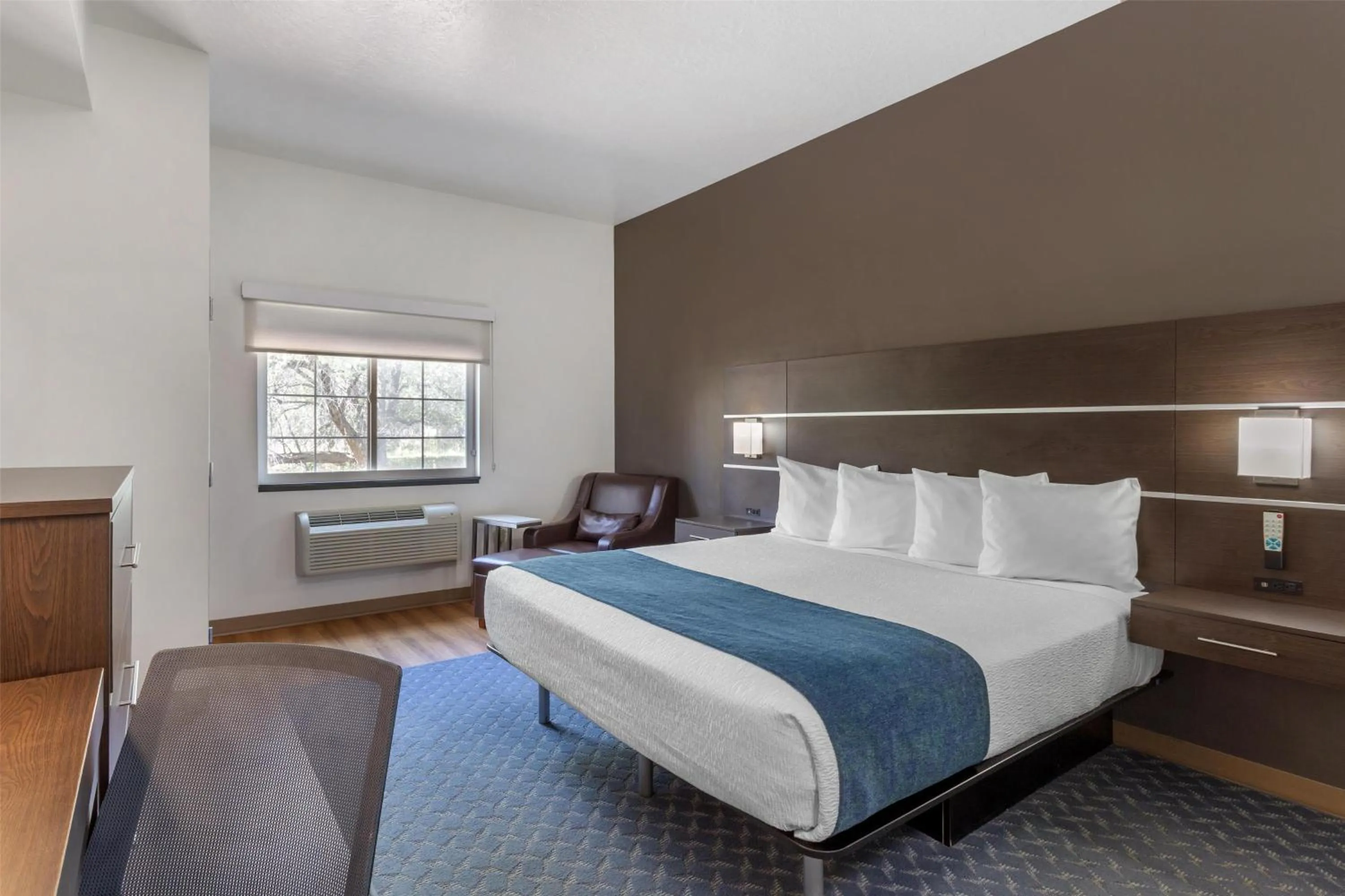 Bedroom, Bed in Best Western Duchesne Inn