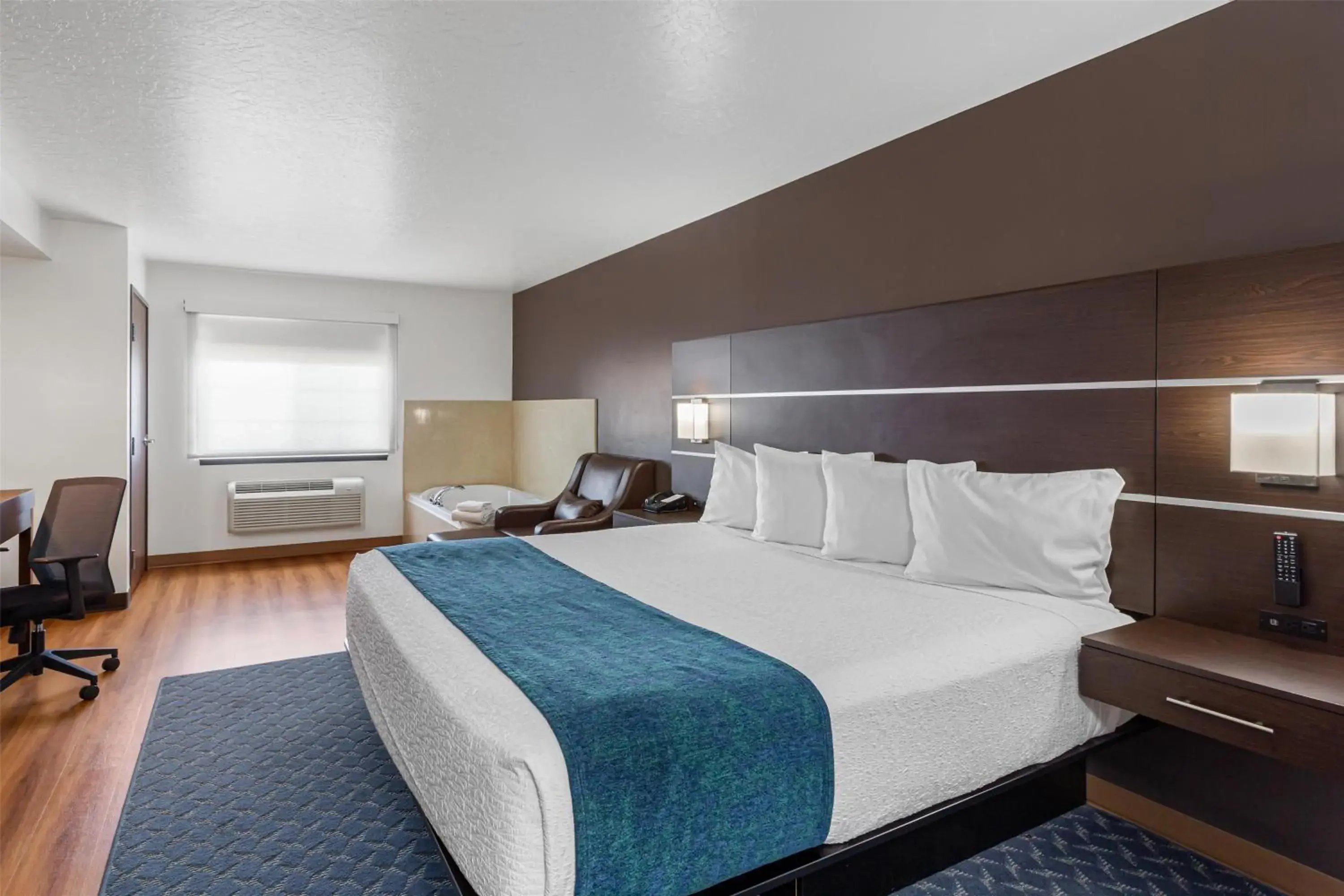 Bedroom, Bed in Best Western Duchesne Inn Bedroom, Bed in Best Western Duchesne Inn