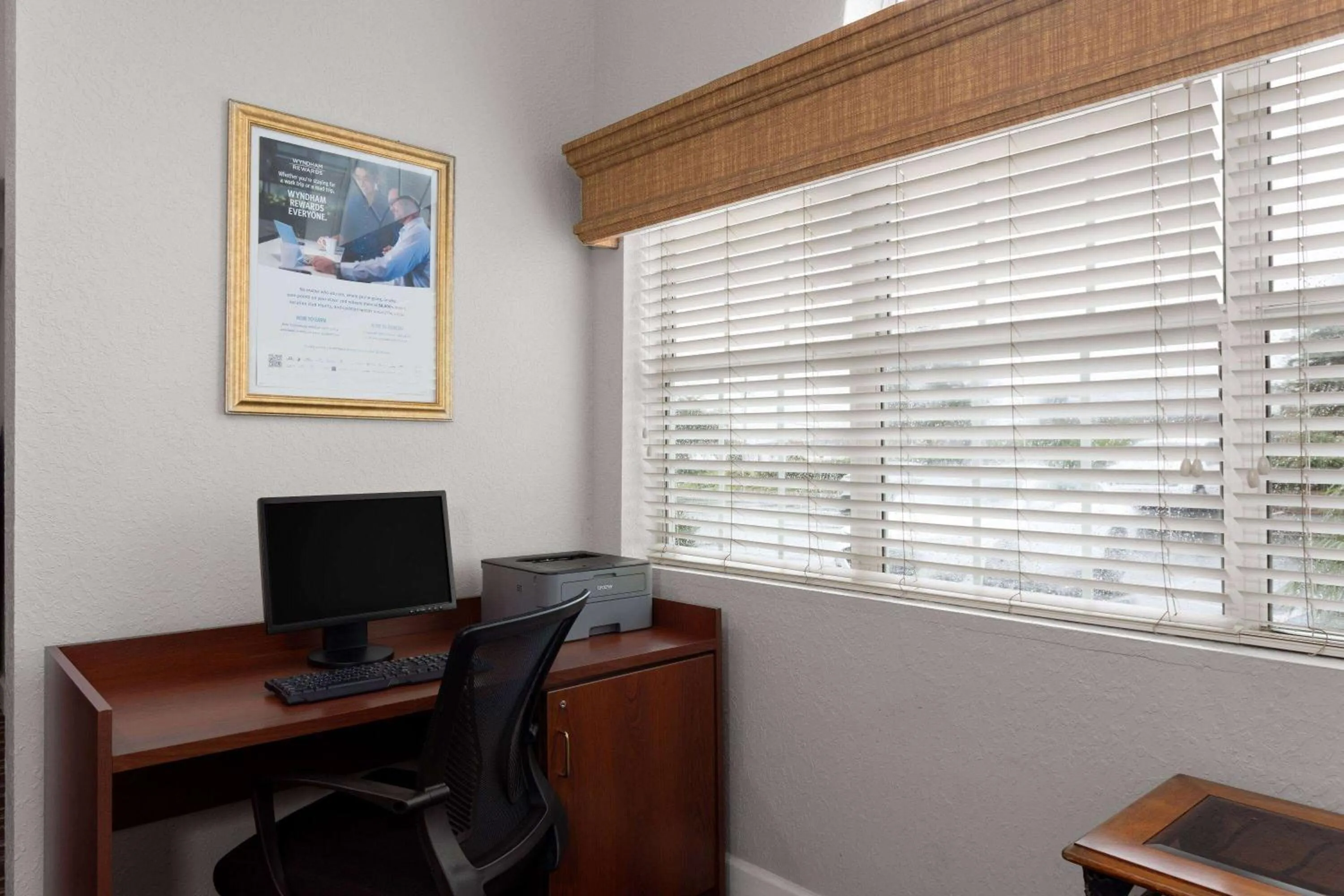 Business facilities in Microtel Inn and Suites - Zephyrhills