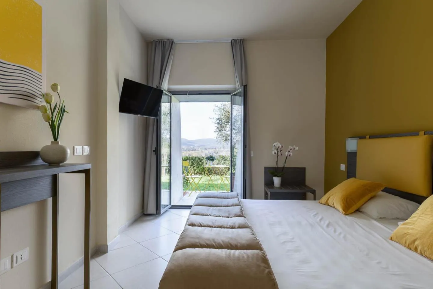 Bedroom, Bed in Tuscasì Aparthotel