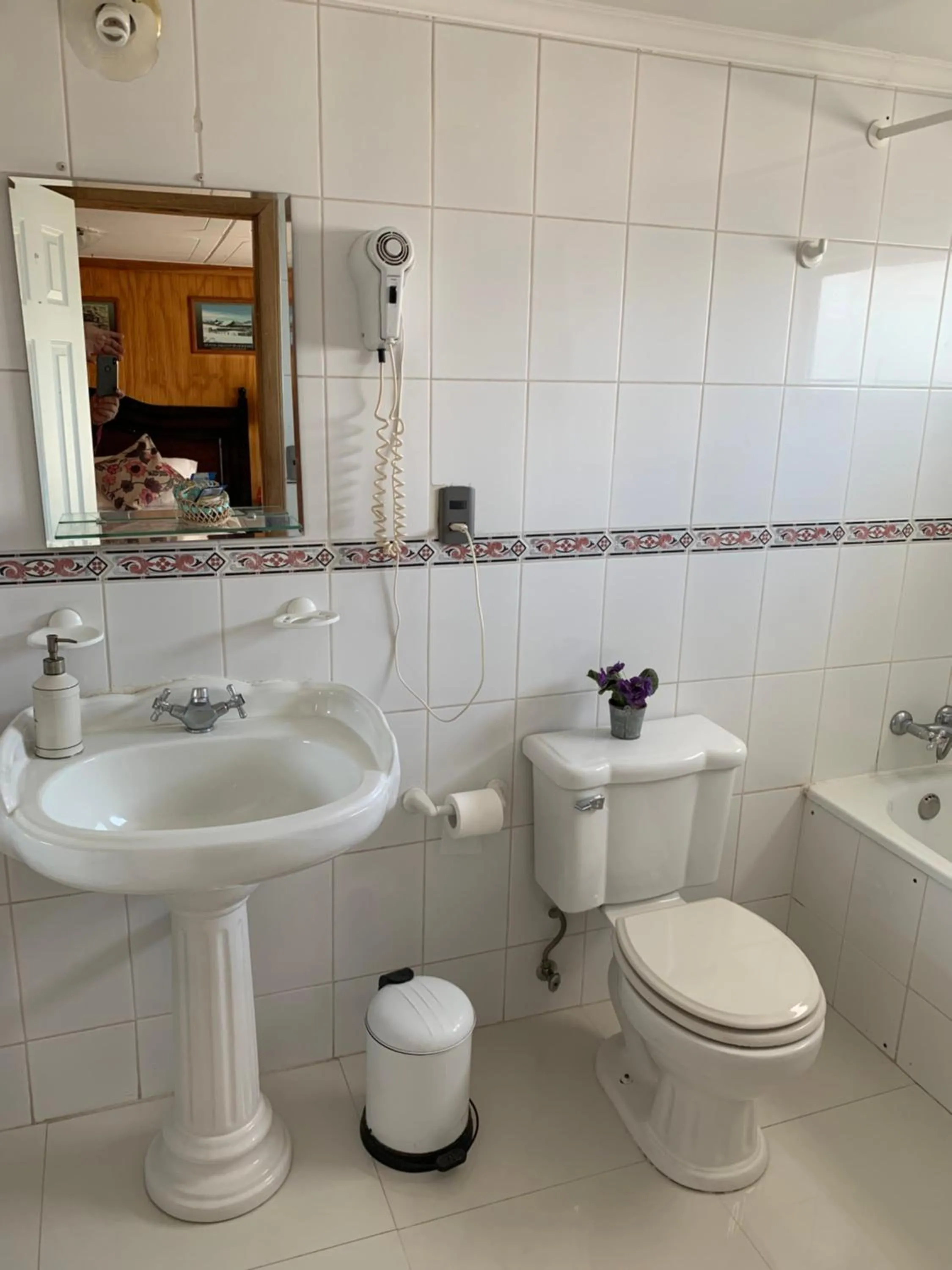 Standard Queen Room - single occupancy in Hostal Español Coyhaique