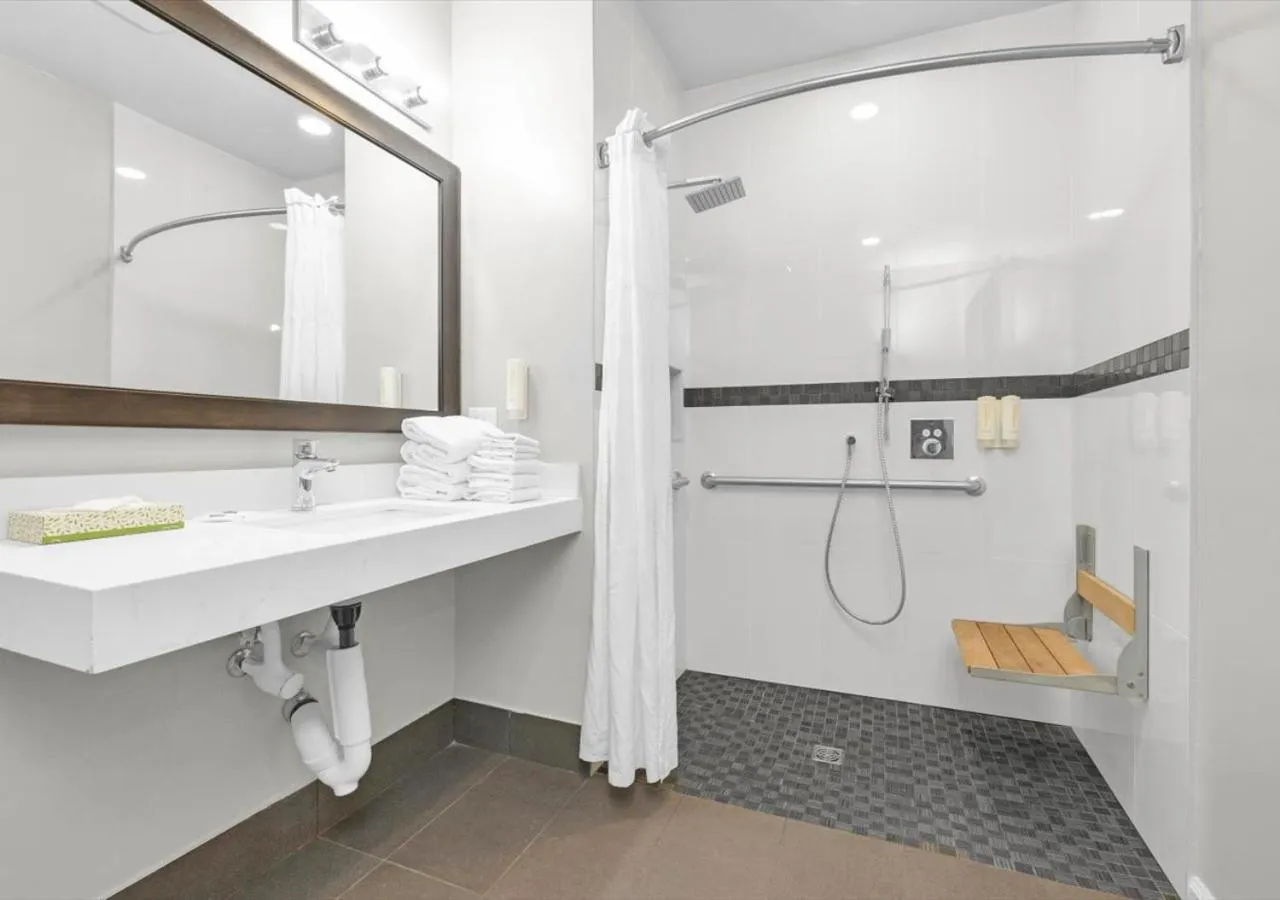 Toilet in Motel 6 San Francisco, CA Great Highway