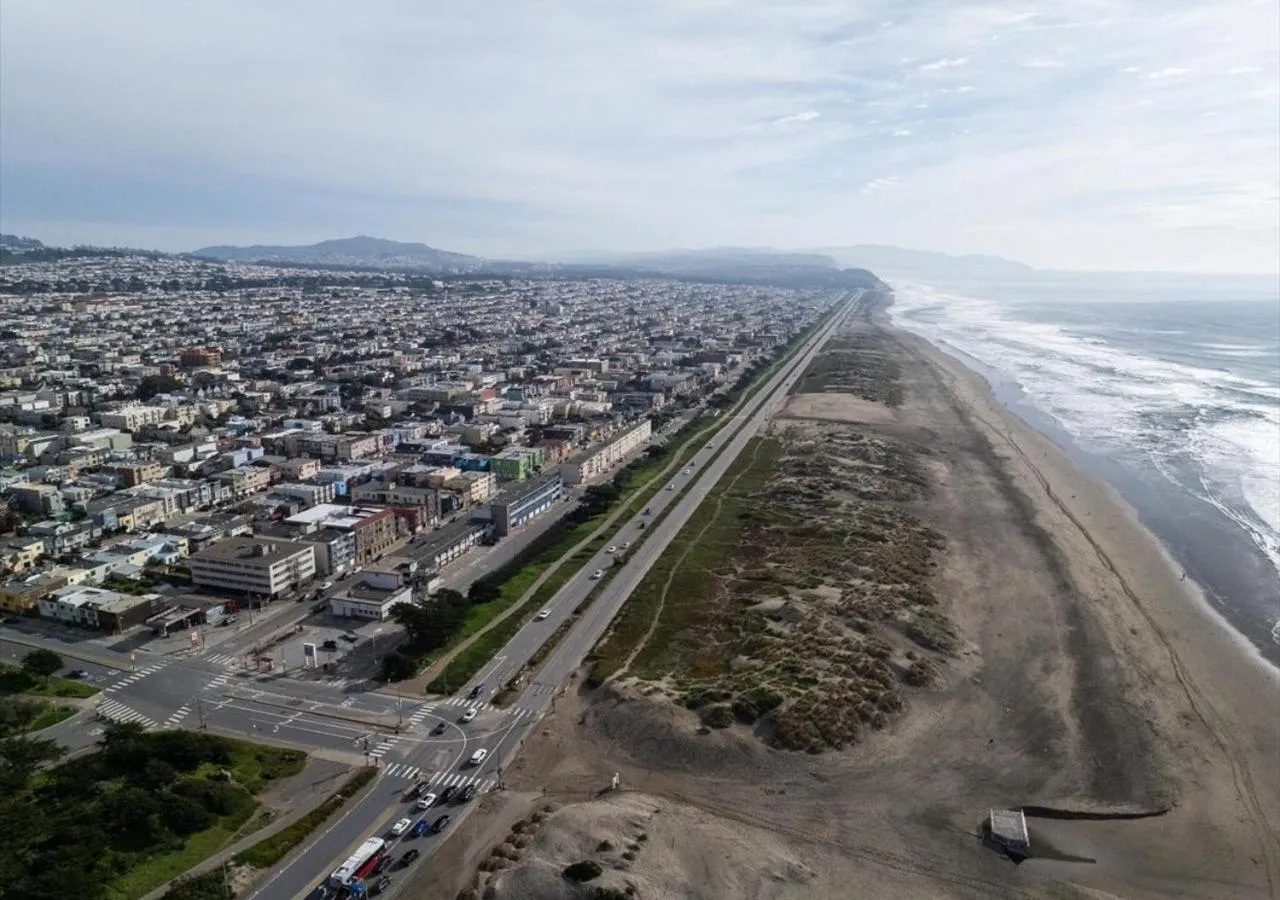 Bird's eye view in Motel 6 San Francisco, CA Great Highway